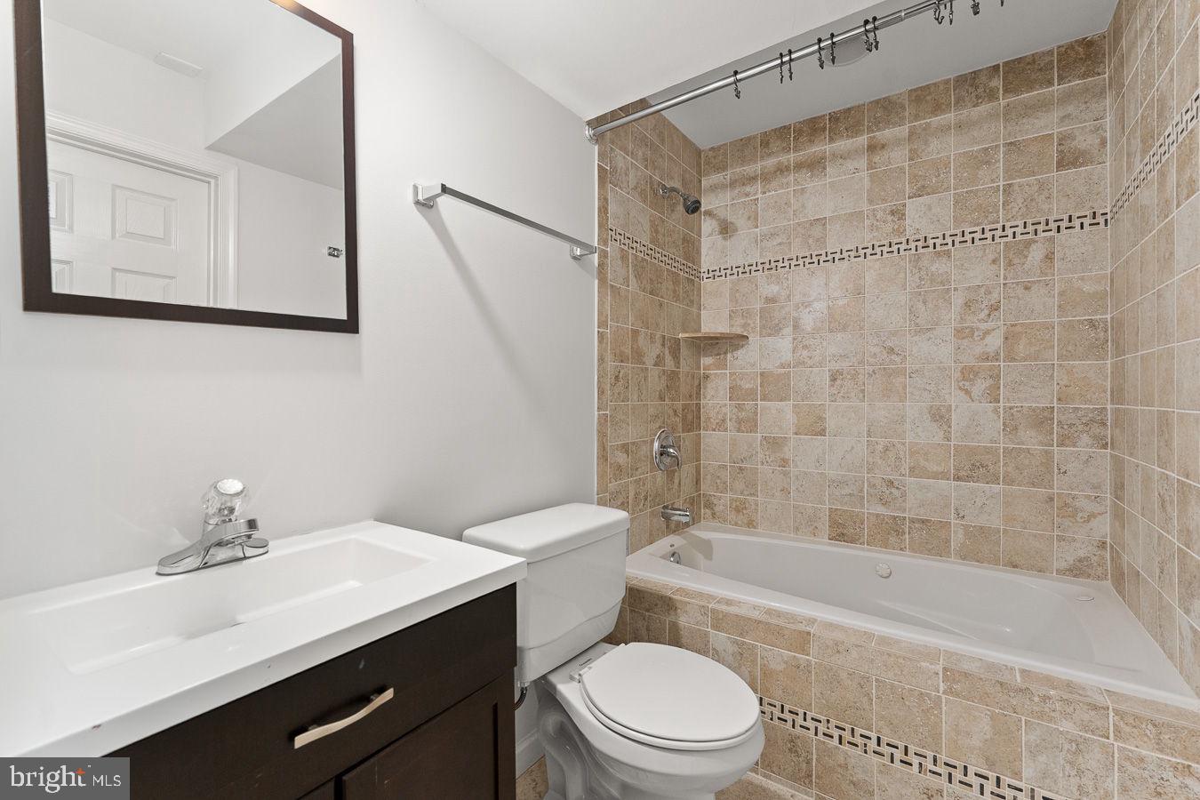 LOUDOUN VALLEY ESTATES - Residential