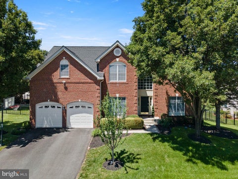 Homes For Sale - 22561 Howardsville Woods Court<br/> ASHBURN, VA 20148