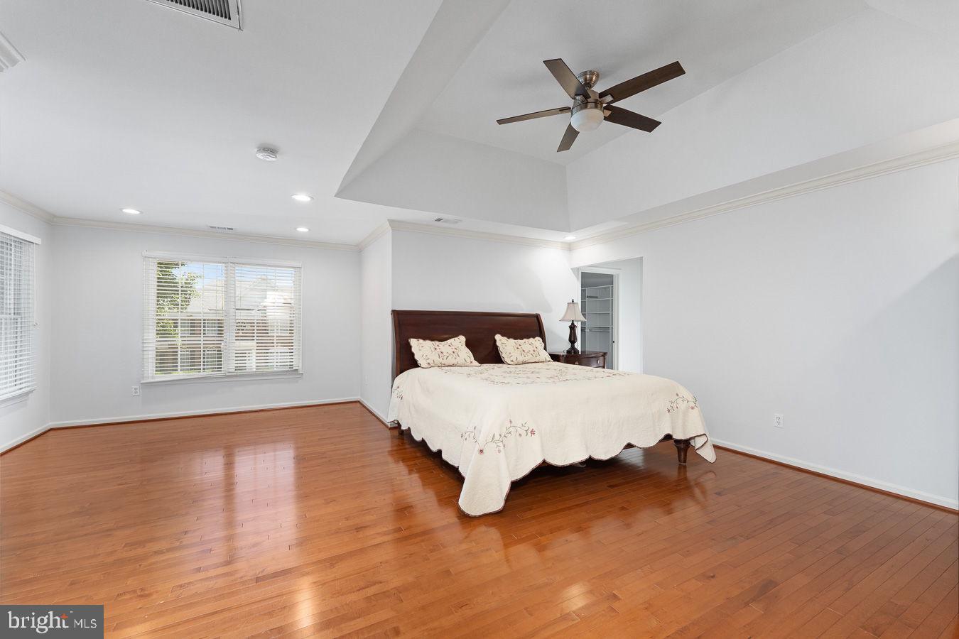 LOUDOUN VALLEY ESTATES - Residential