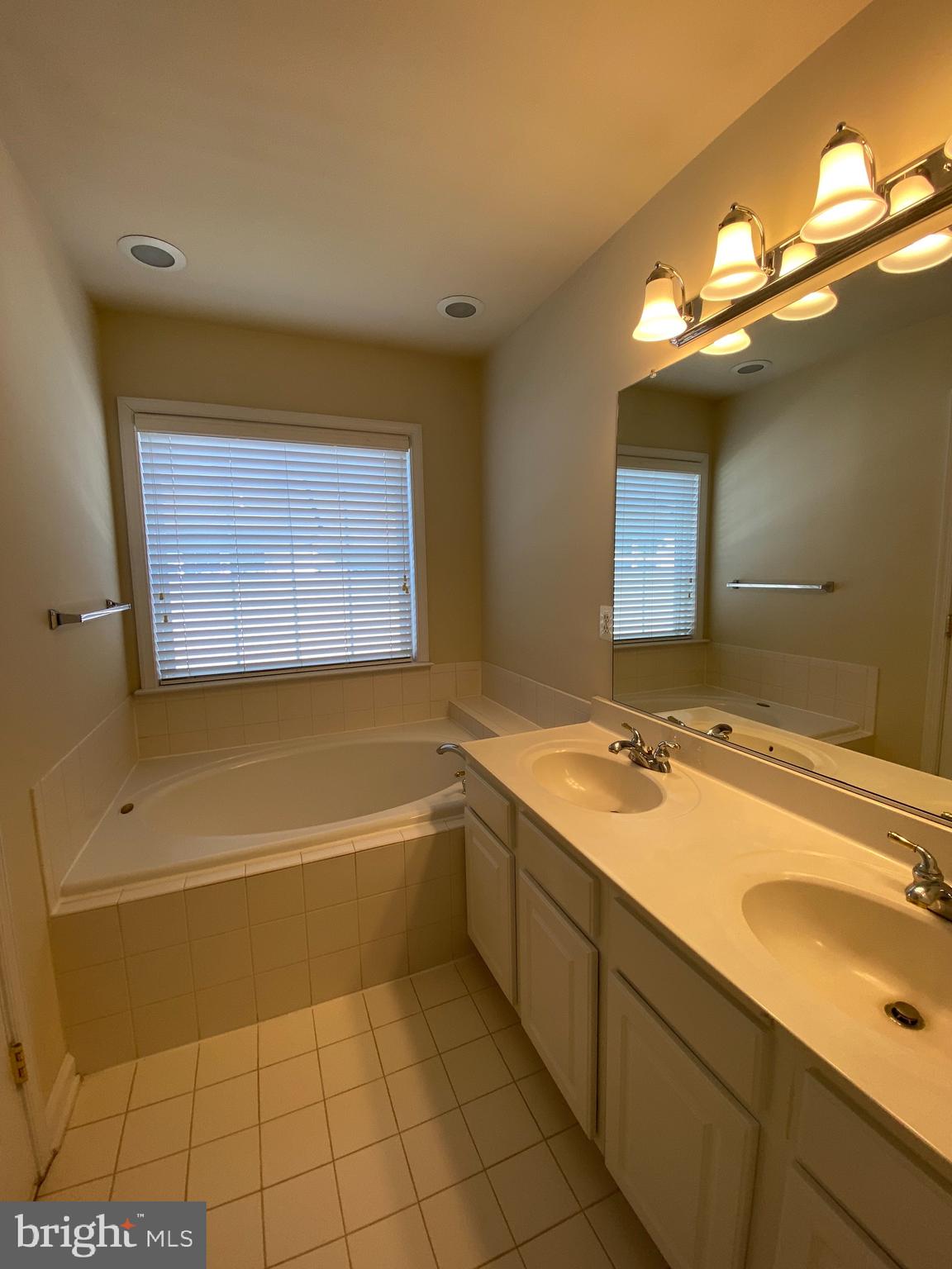 BELVEDERE GLEN - Residential Lease