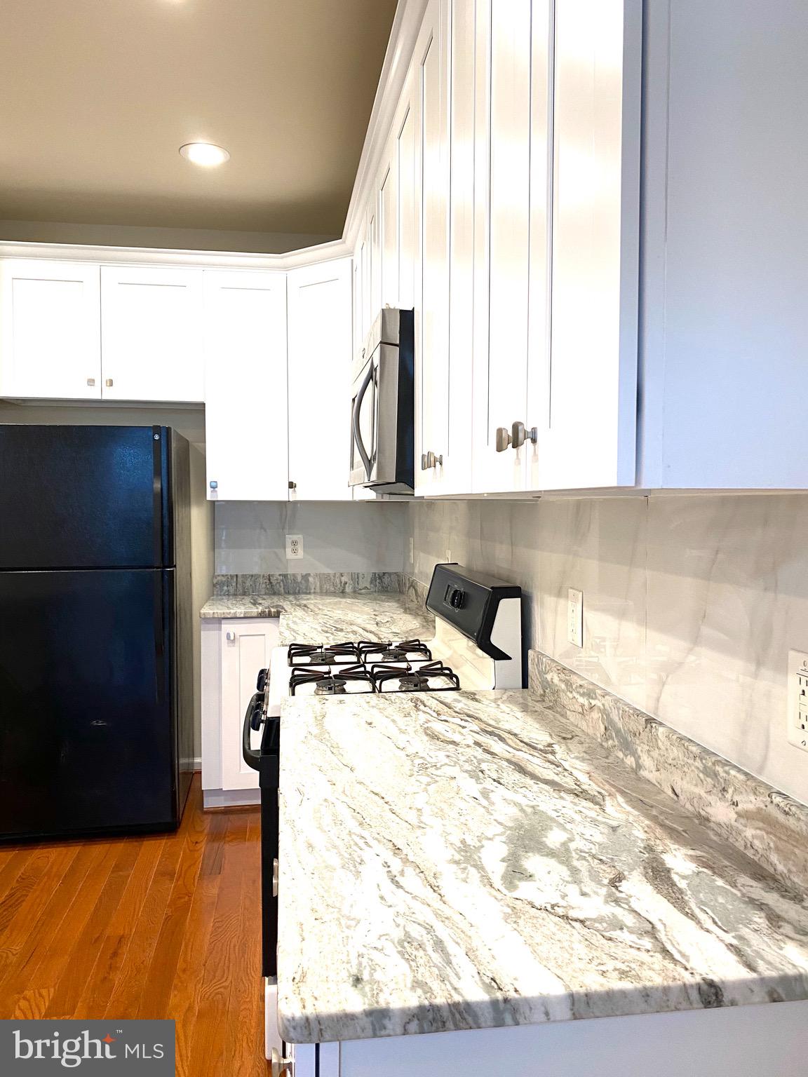 BELVEDERE GLEN - Residential Lease