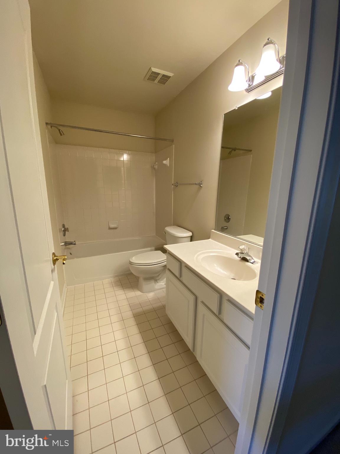 BELVEDERE GLEN - Residential Lease