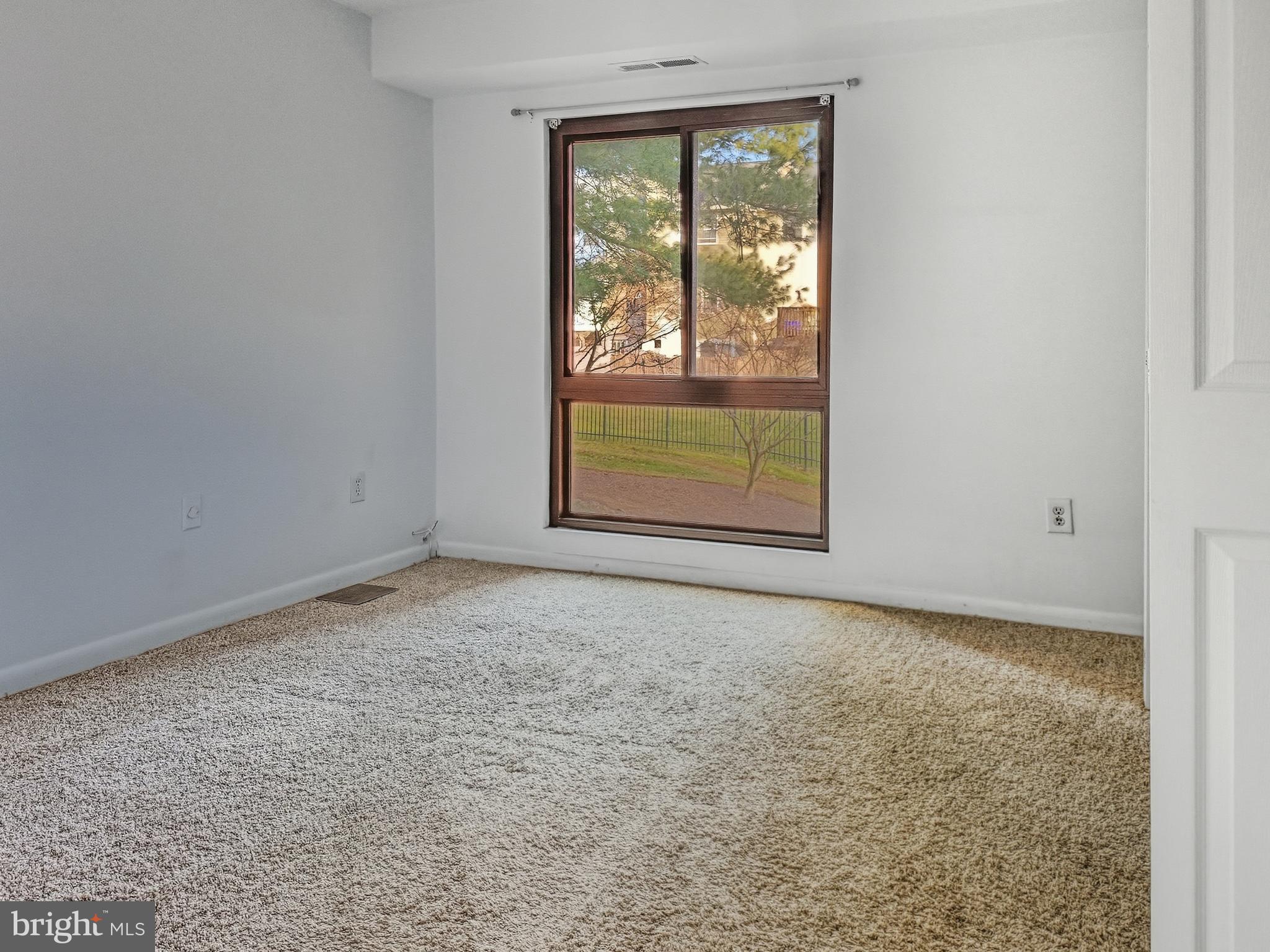 HERITAGE GREEN - Residential Lease