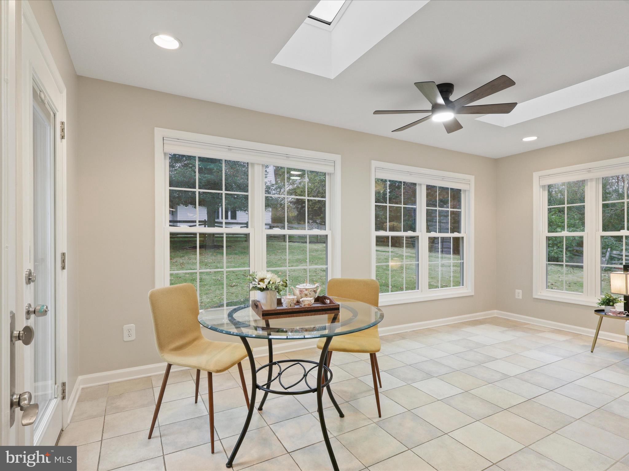 COLCHESTER HUNT - Residential