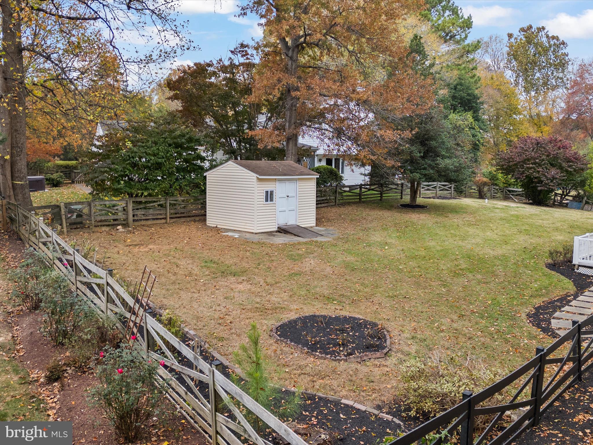 COLCHESTER HUNT - Residential