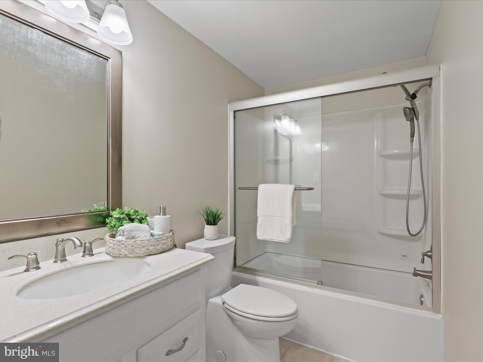 COLCHESTER HUNT - Residential