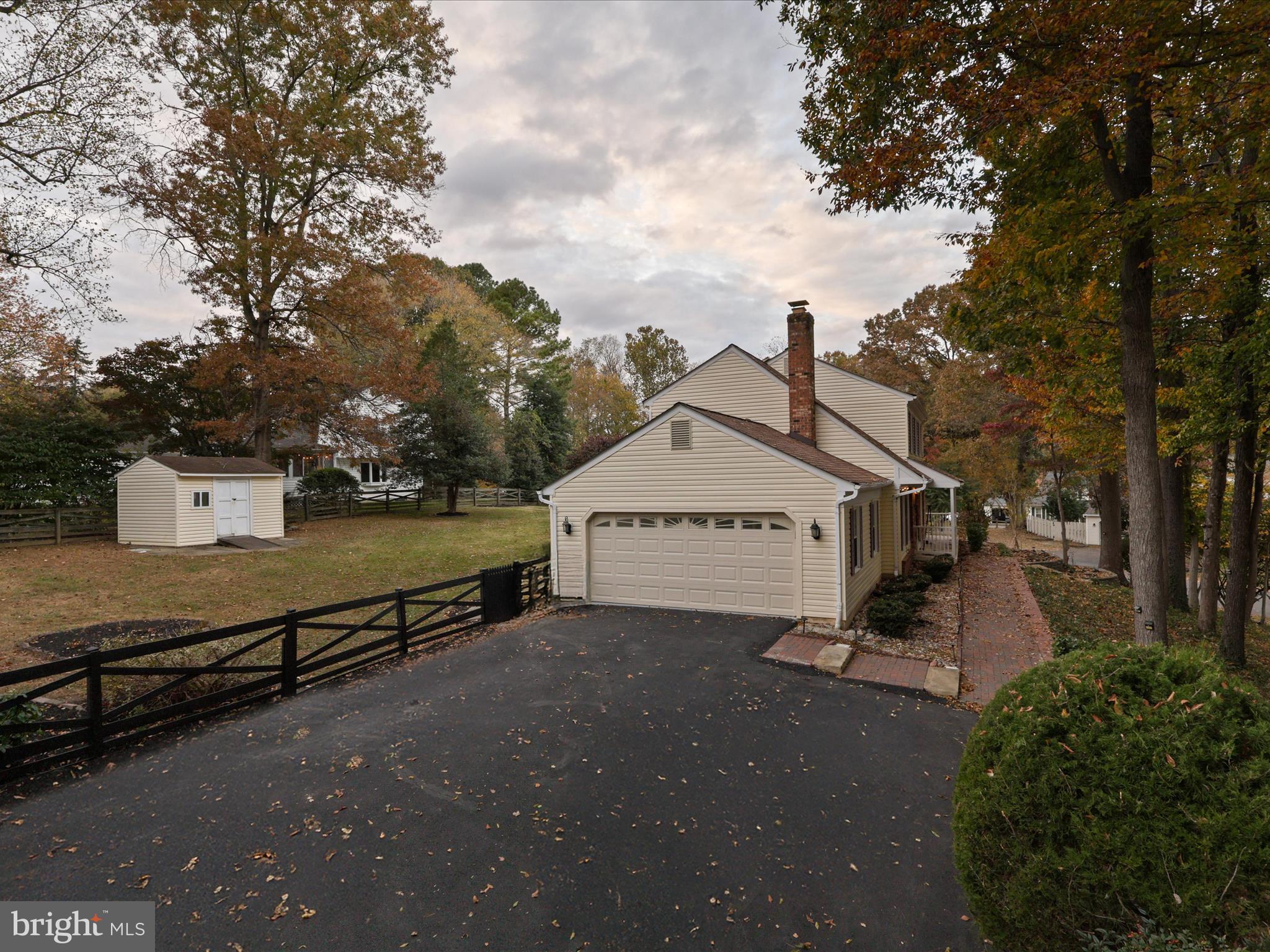 COLCHESTER HUNT - Residential