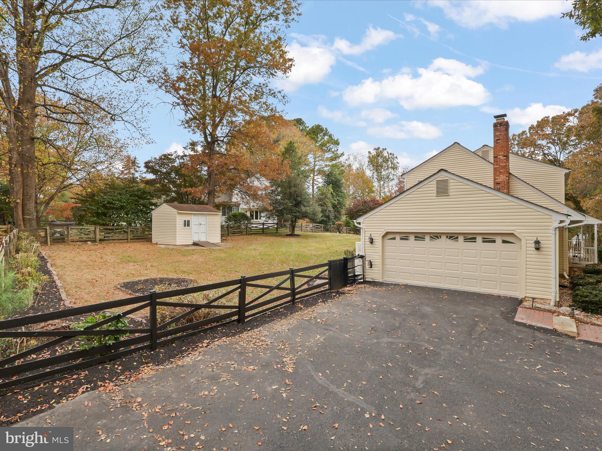 COLCHESTER HUNT - Residential