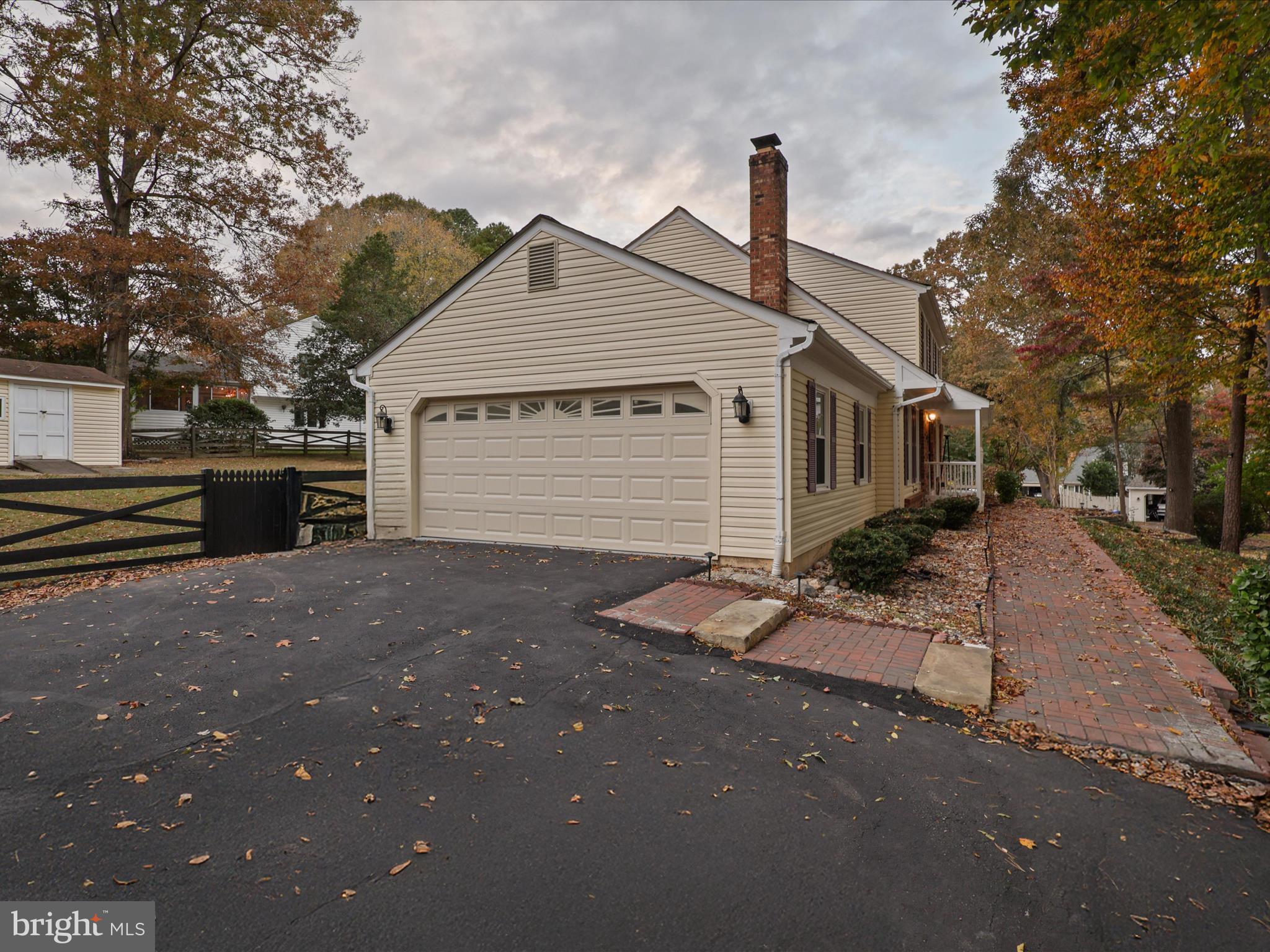 COLCHESTER HUNT - Residential