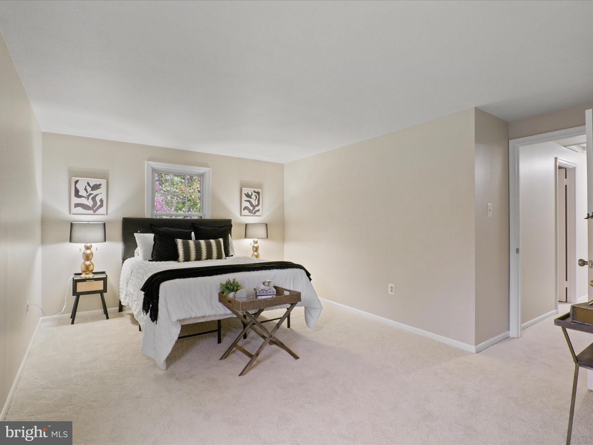 COLCHESTER HUNT - Residential