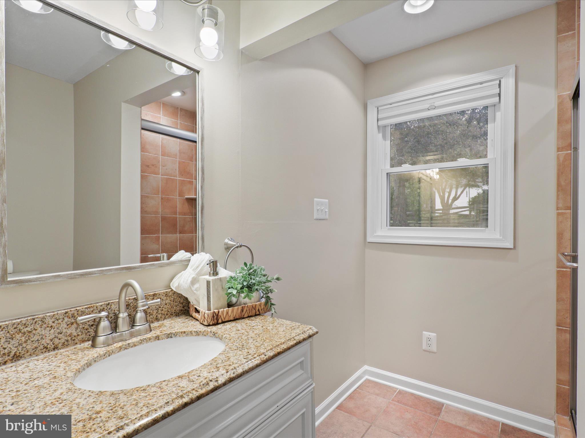 COLCHESTER HUNT - Residential