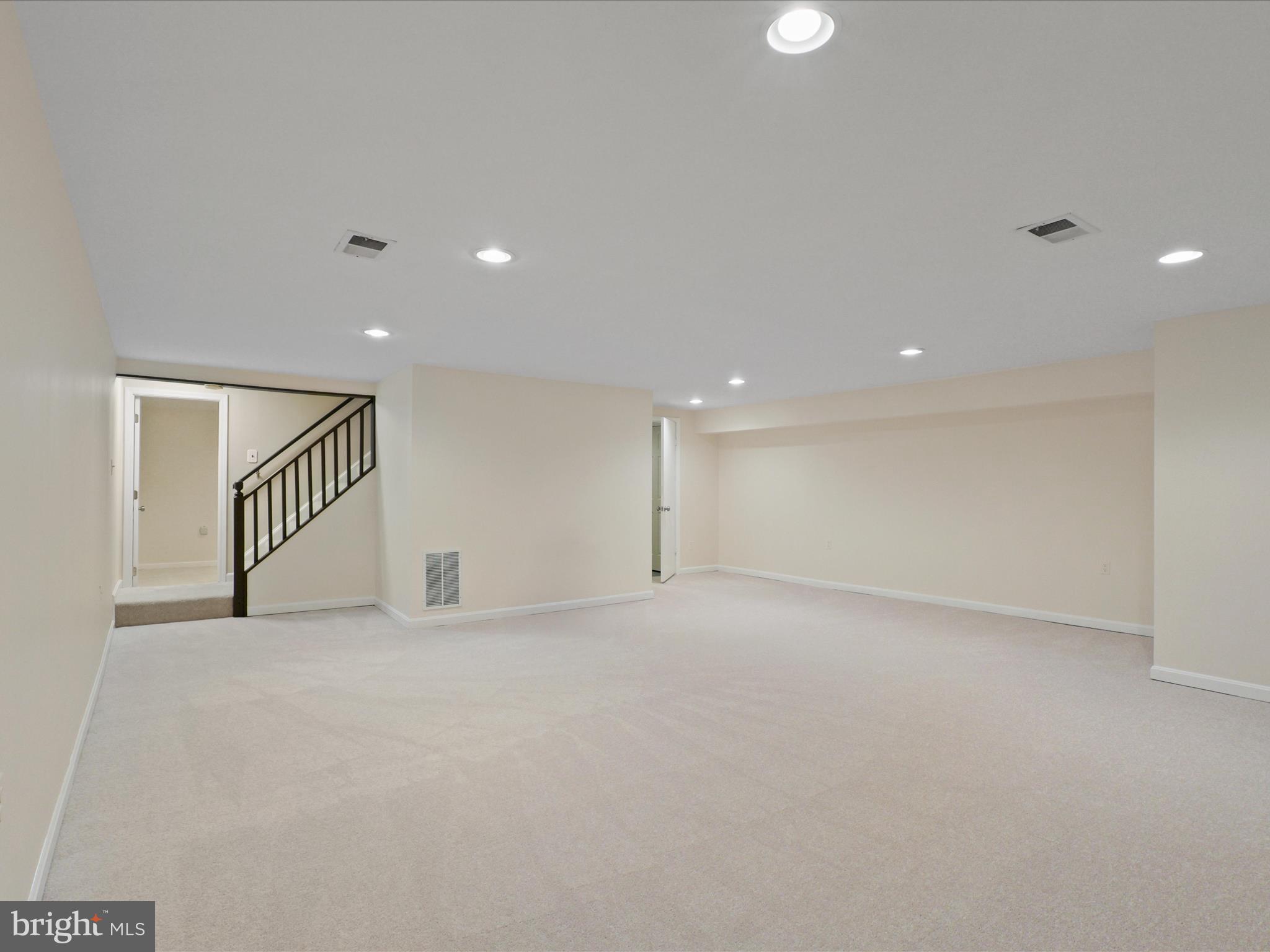 COLCHESTER HUNT - Residential