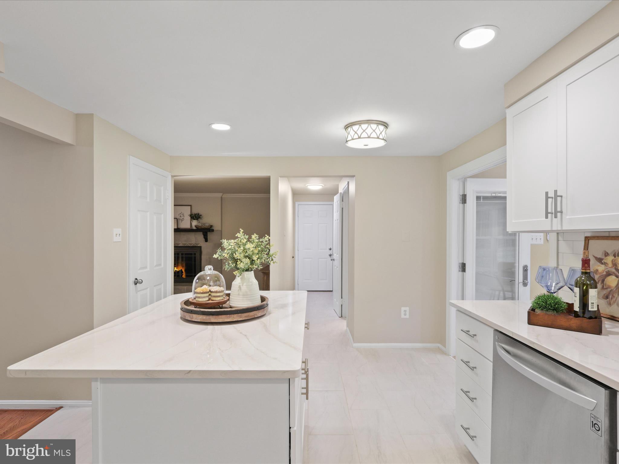 COLCHESTER HUNT - Residential