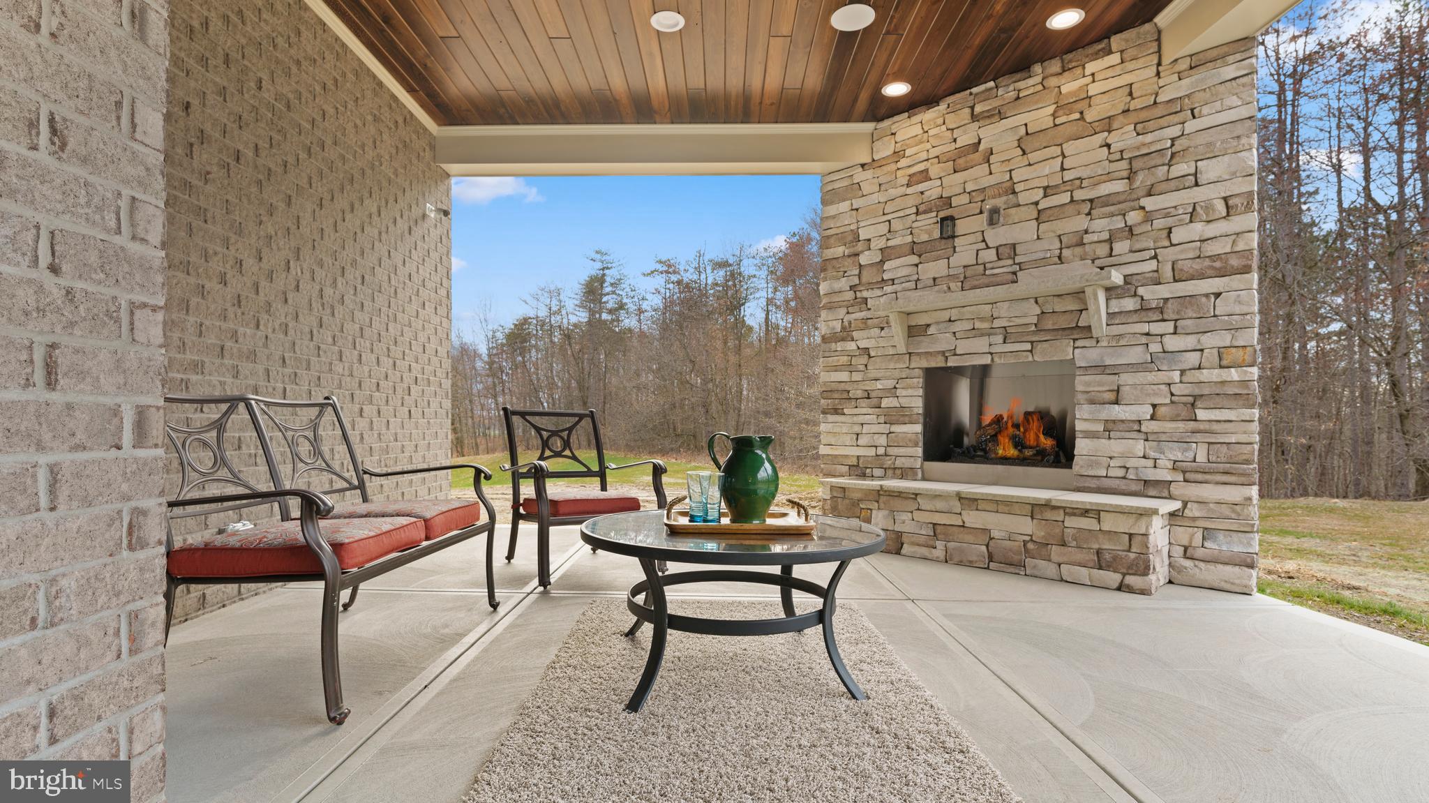 BRIARWOOD - Residential