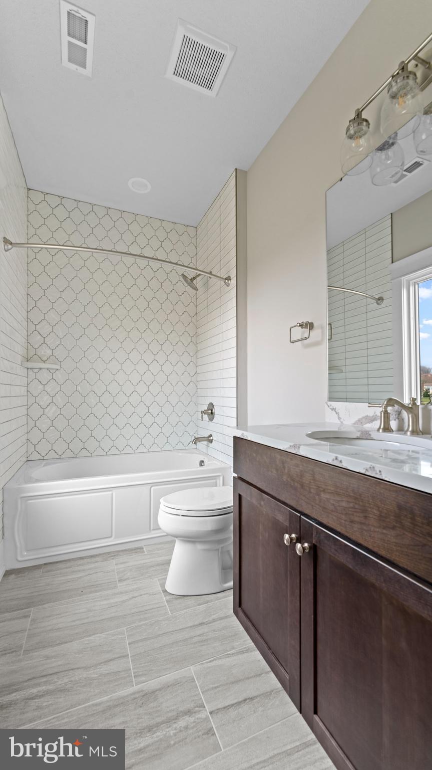 BRIARWOOD - Residential