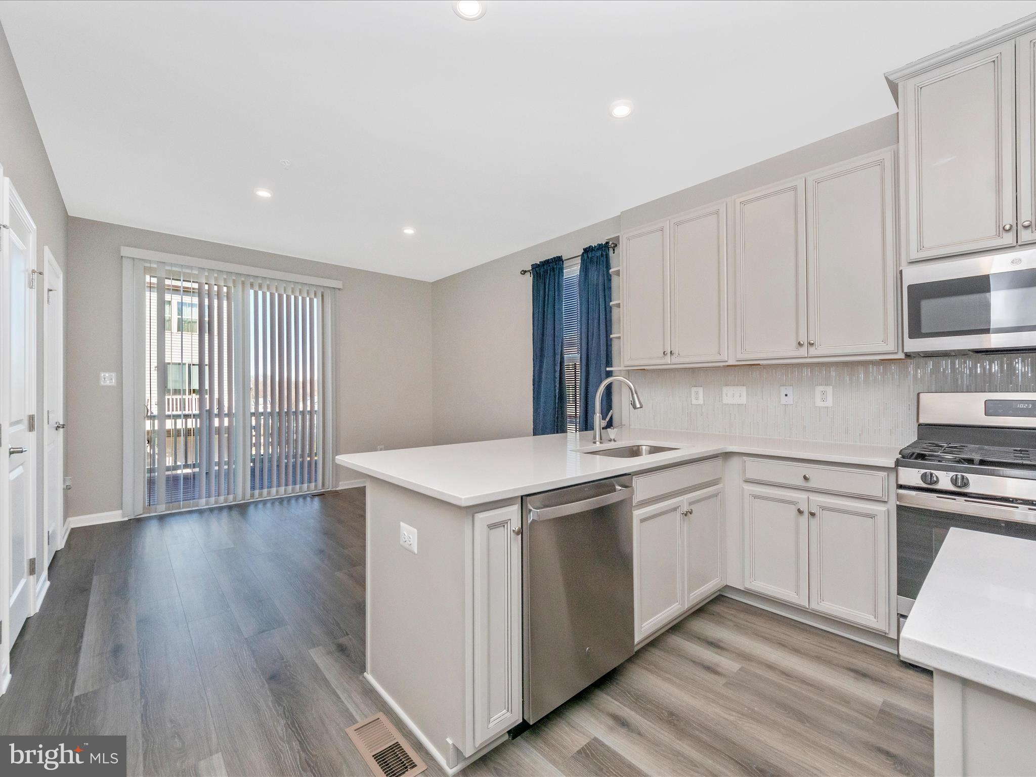 PARKSIDE - Residential