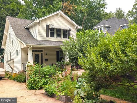Homes For Sale - 2410 Poplar Drive<br/> Baltimore County, BALTIMORE, MD 21207