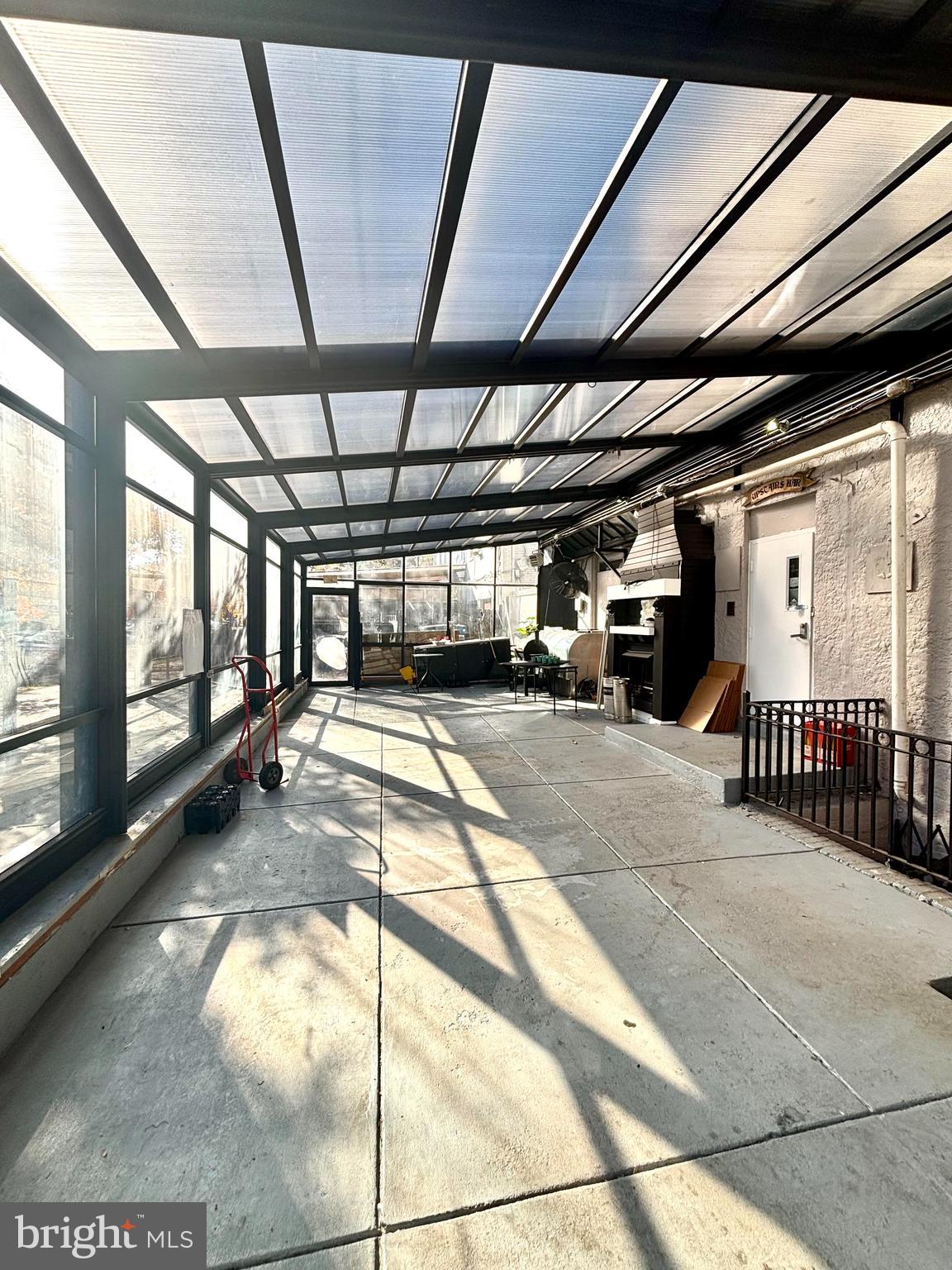 1430 MARYLAND AVENUE NE PORCH