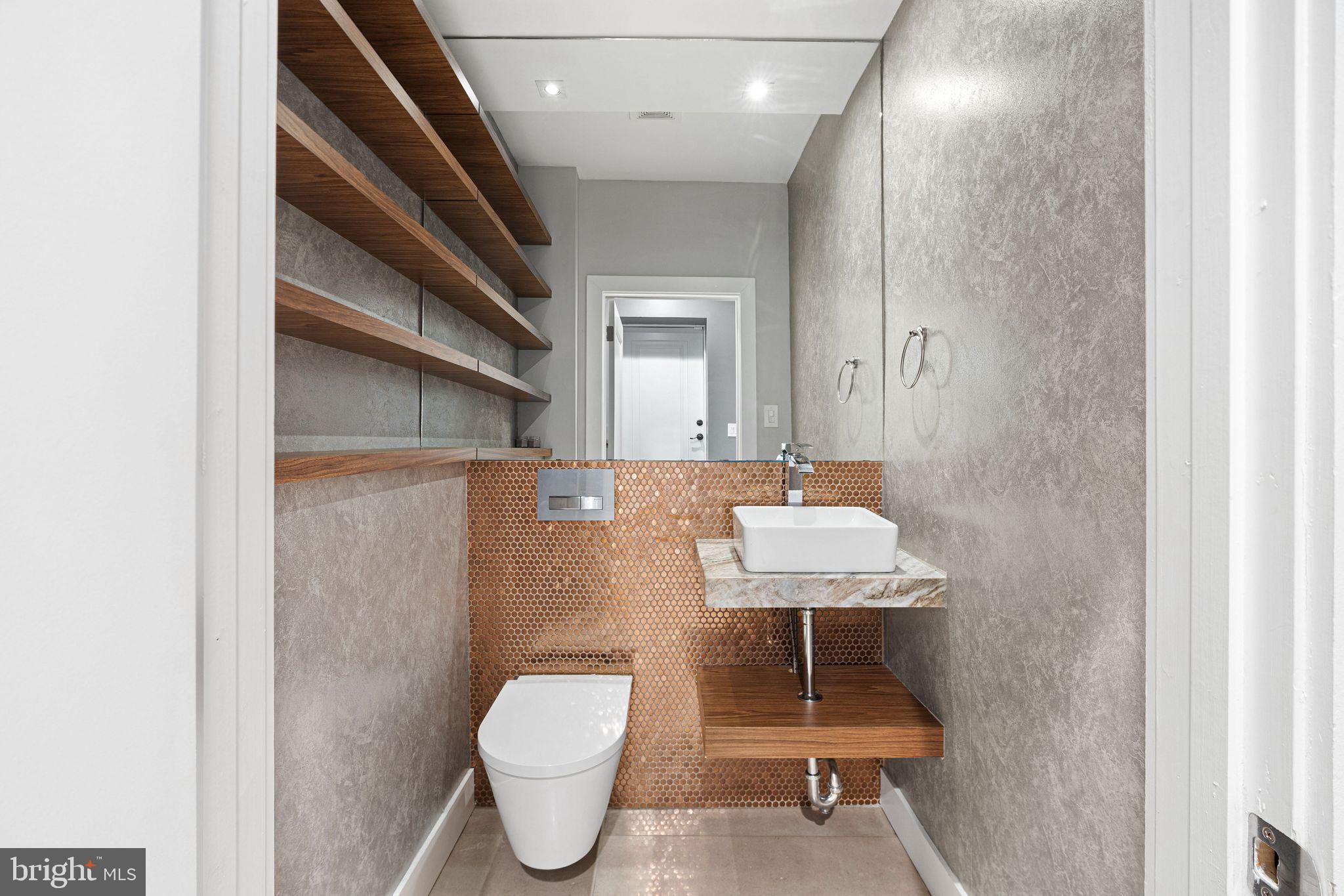 BUSTLETON - Residential Lease