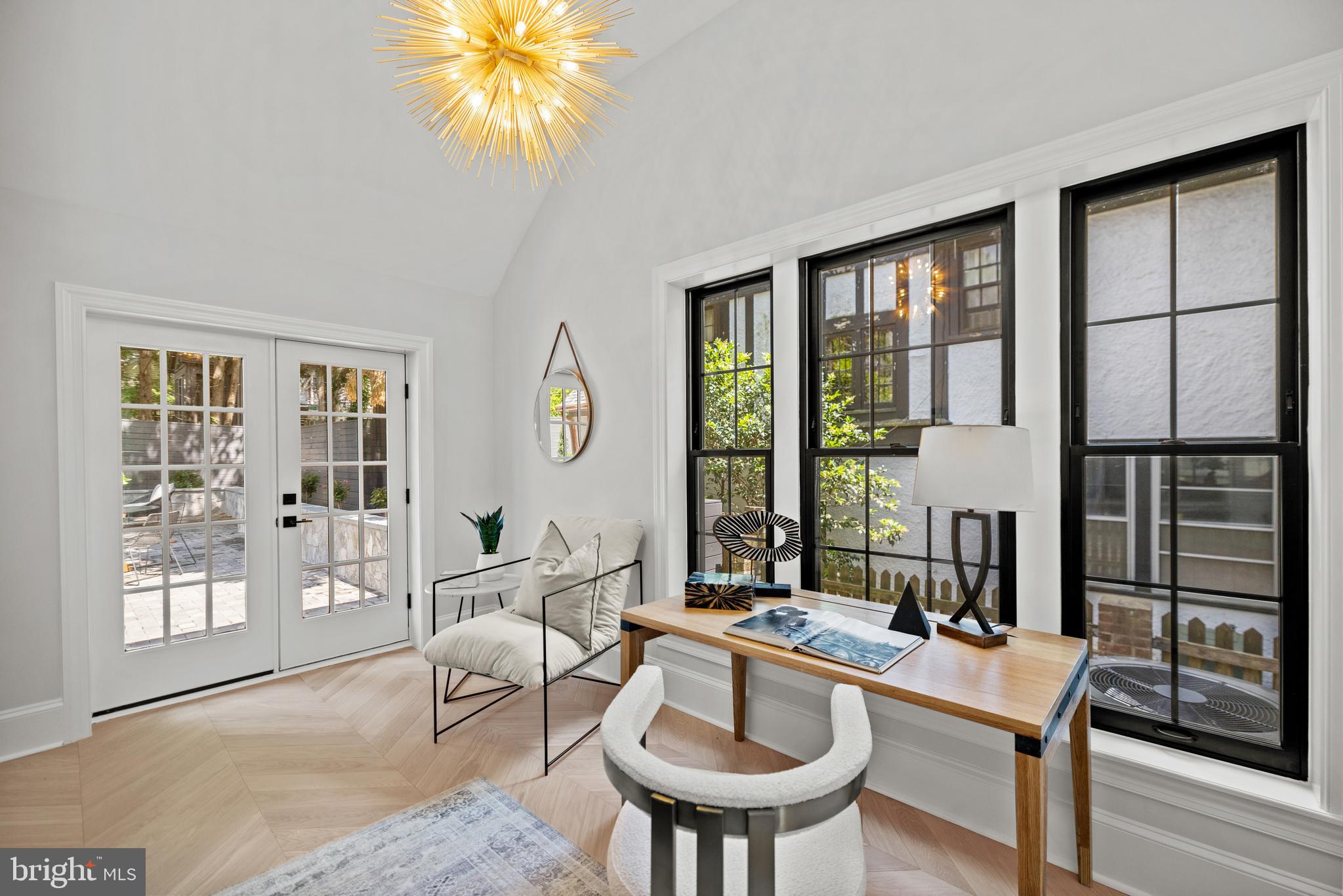 SPRING VALLEY - Residential