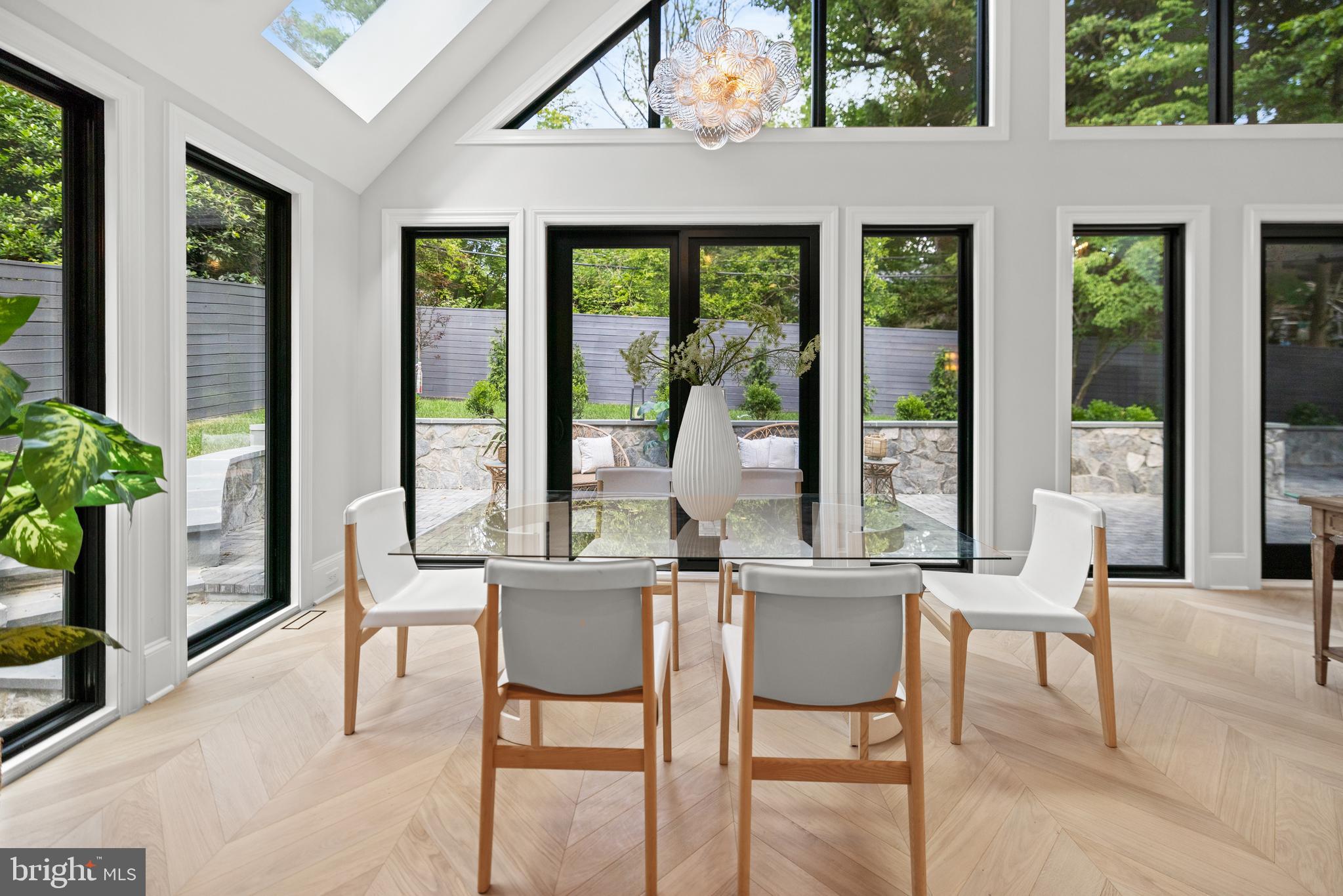SPRING VALLEY - Residential