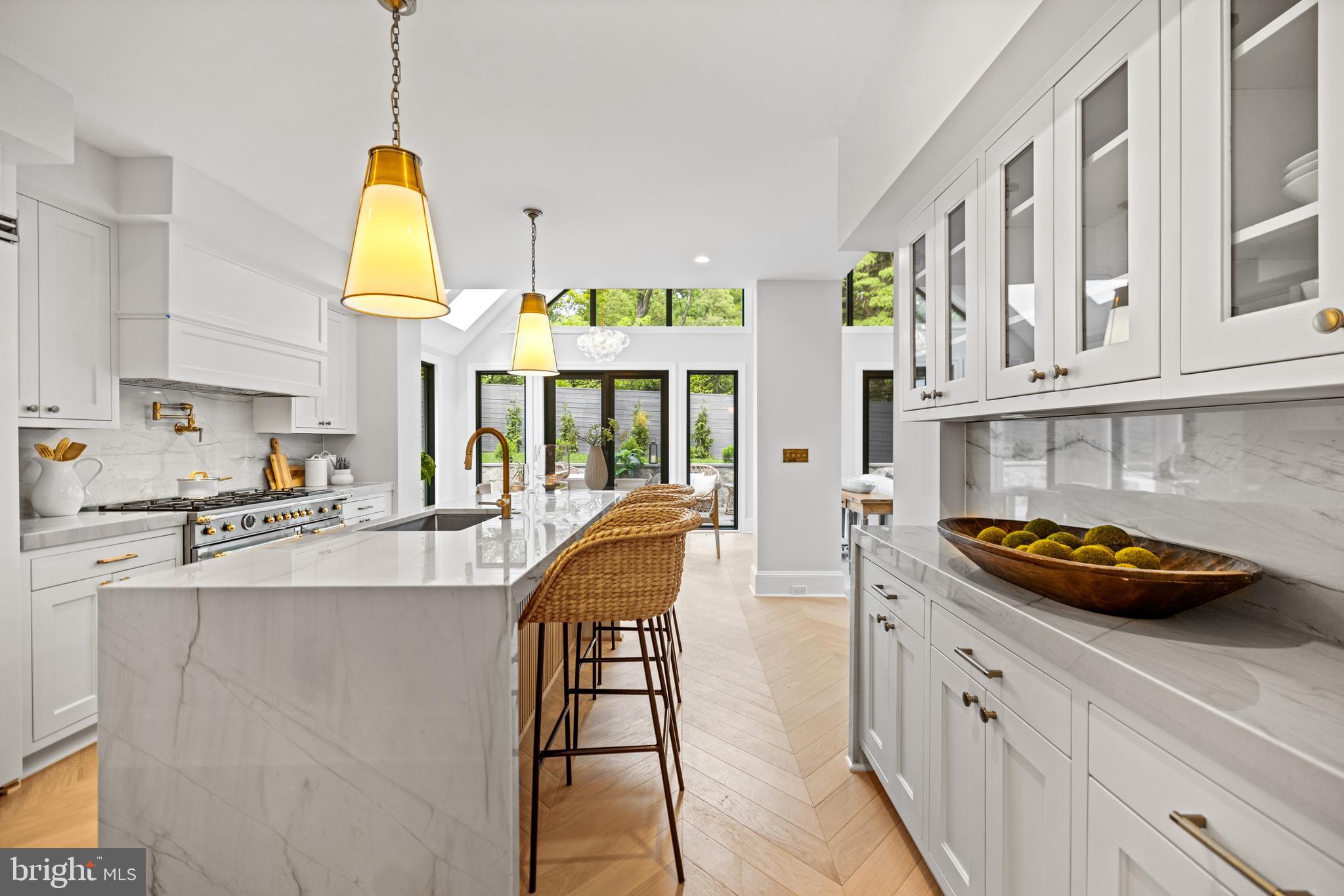 SPRING VALLEY - Residential