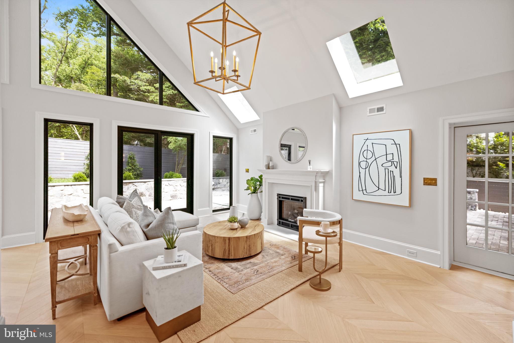 SPRING VALLEY - Residential