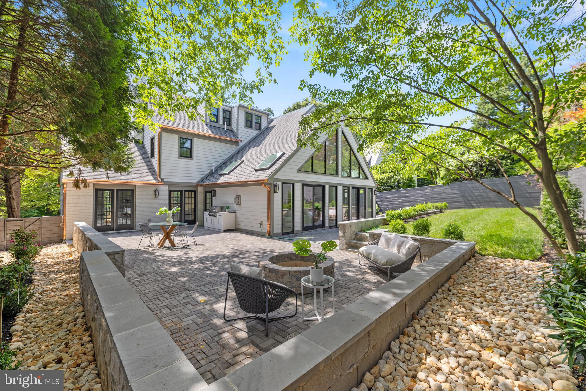 SPRING VALLEY - Residential