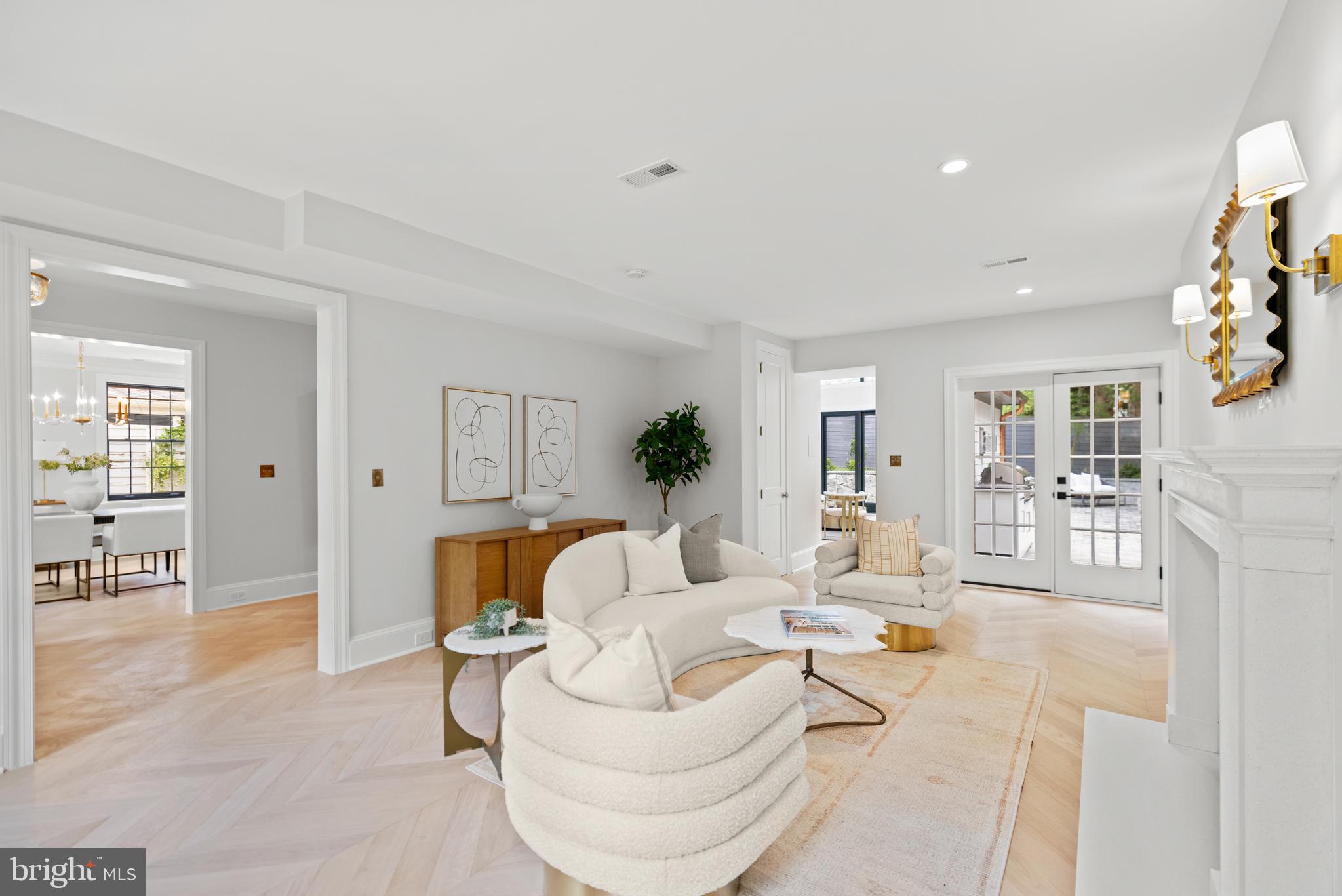 SPRING VALLEY - Residential