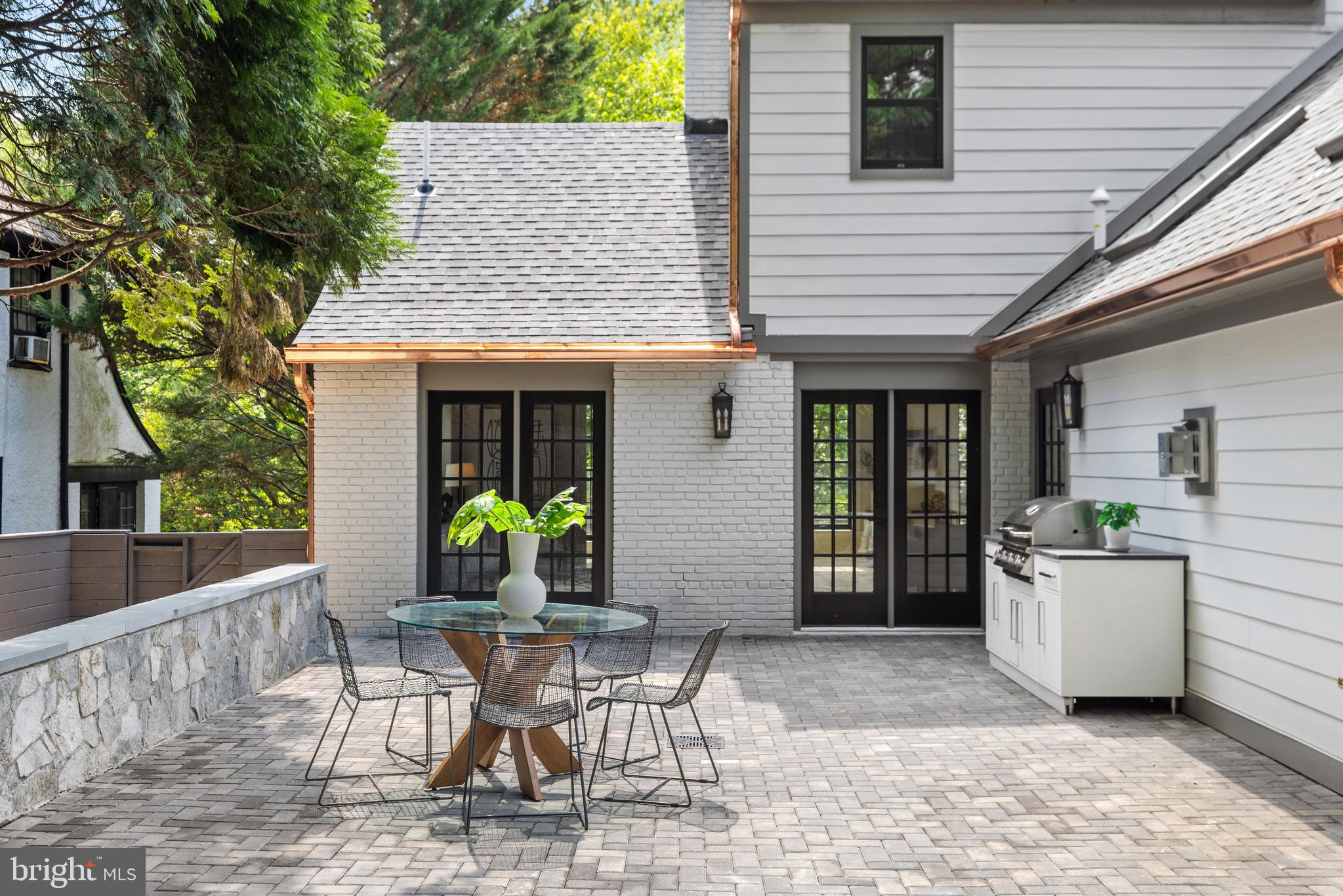 SPRING VALLEY - Residential