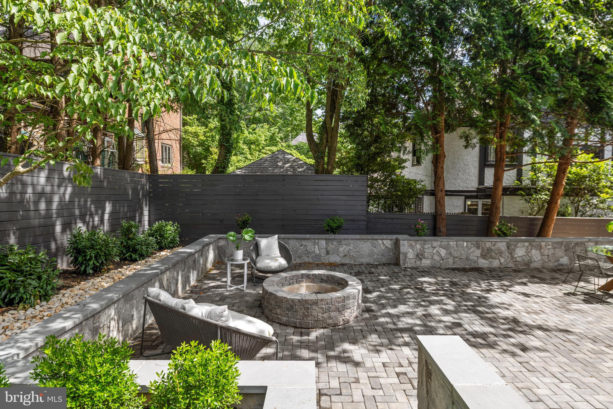 SPRING VALLEY - Residential