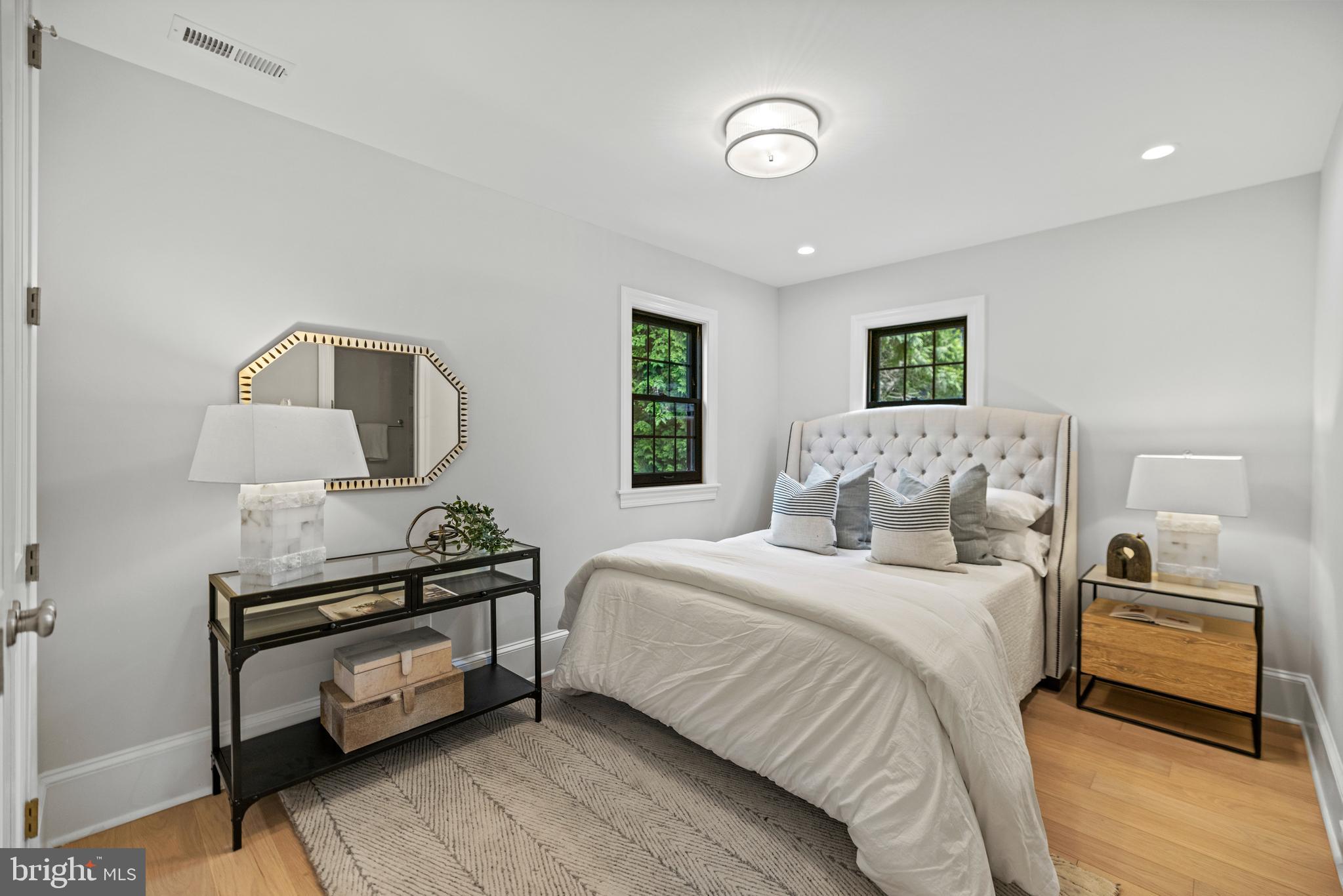 SPRING VALLEY - Residential