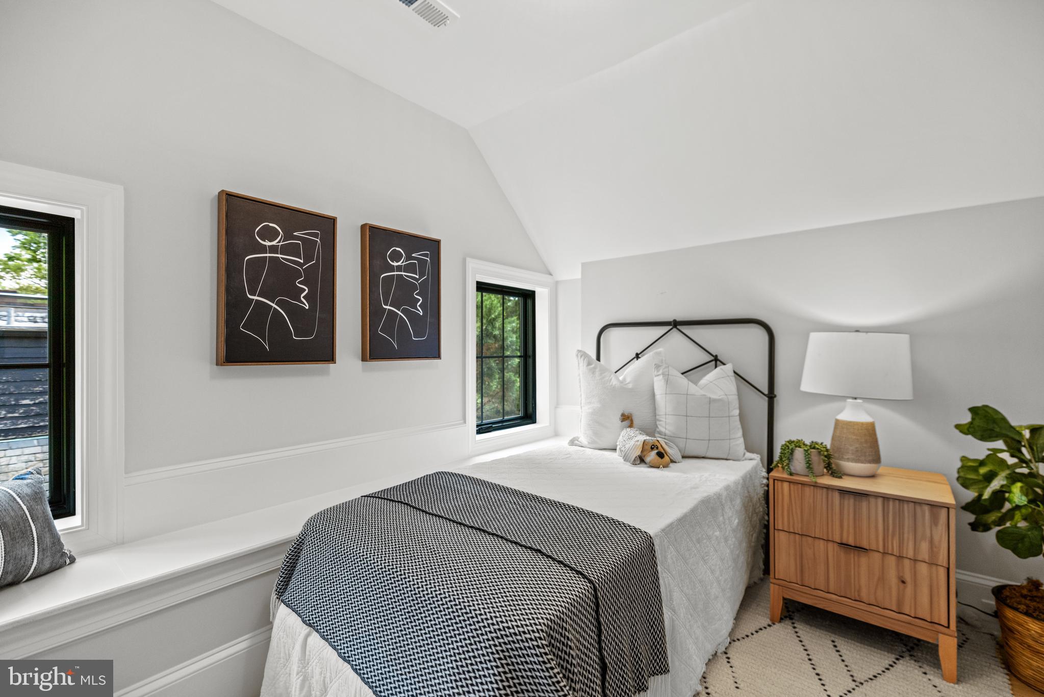 SPRING VALLEY - Residential