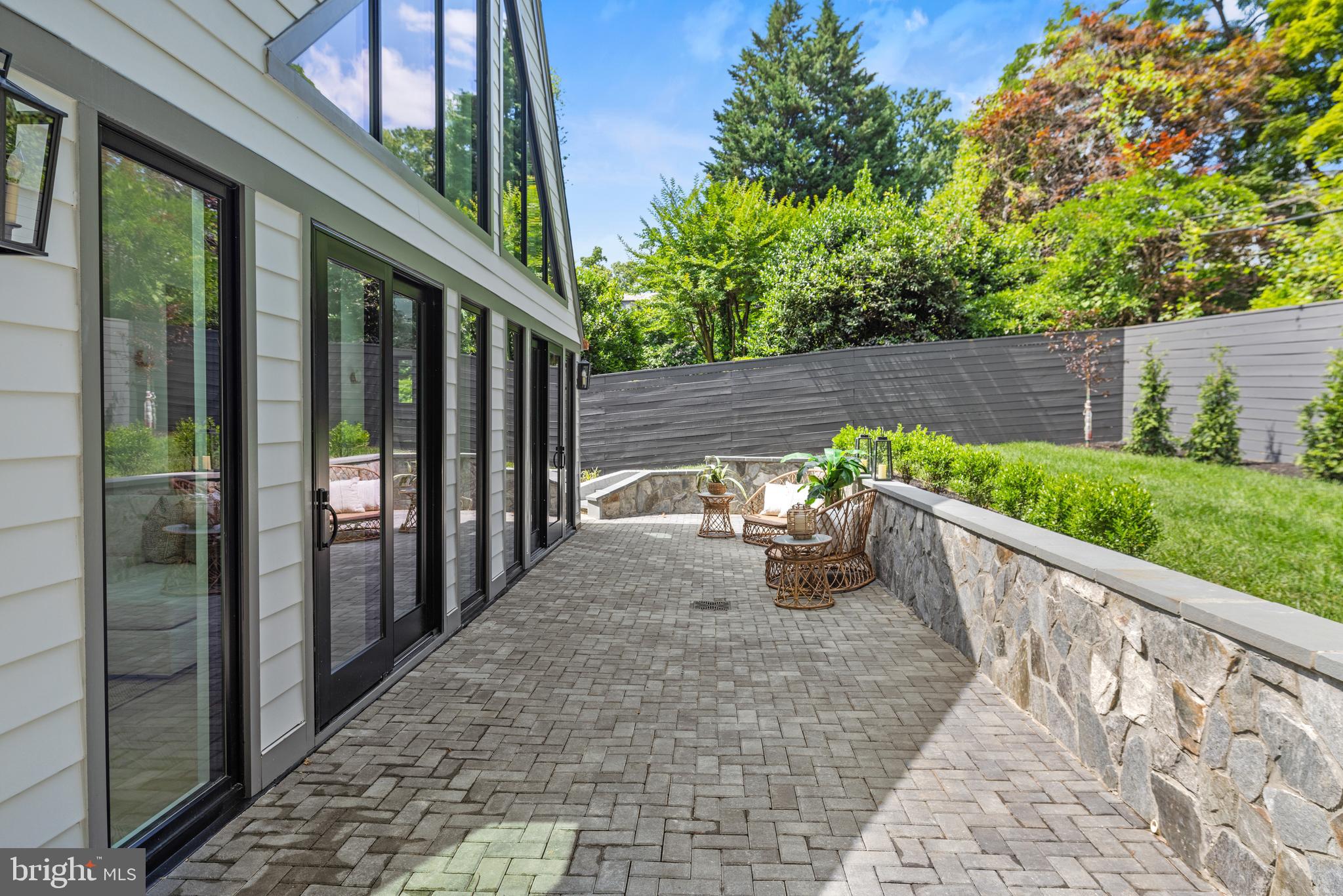 SPRING VALLEY - Residential