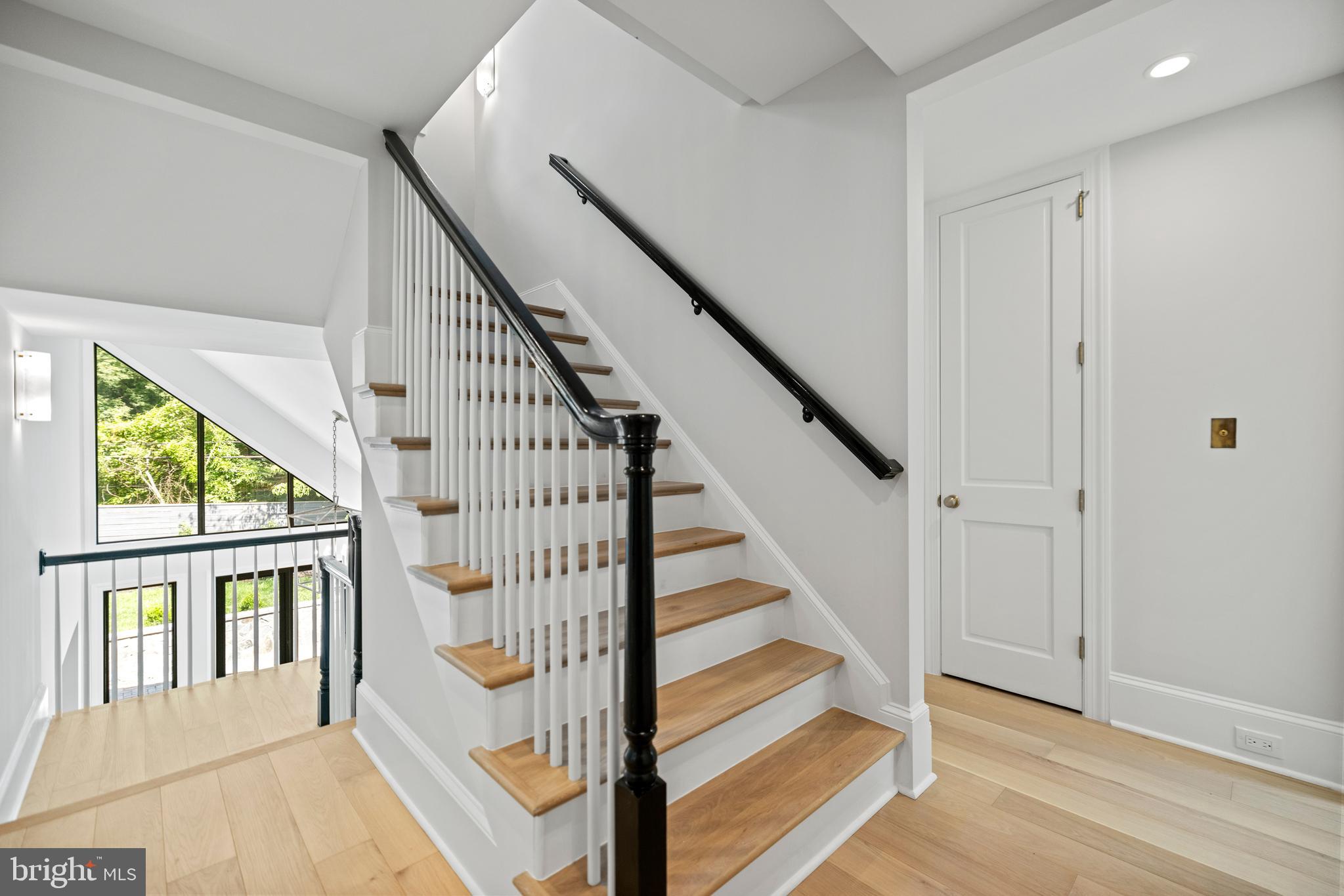 SPRING VALLEY - Residential