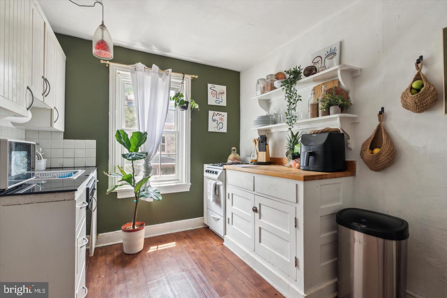 TULPEHOCKEN STATION - Residential Lease