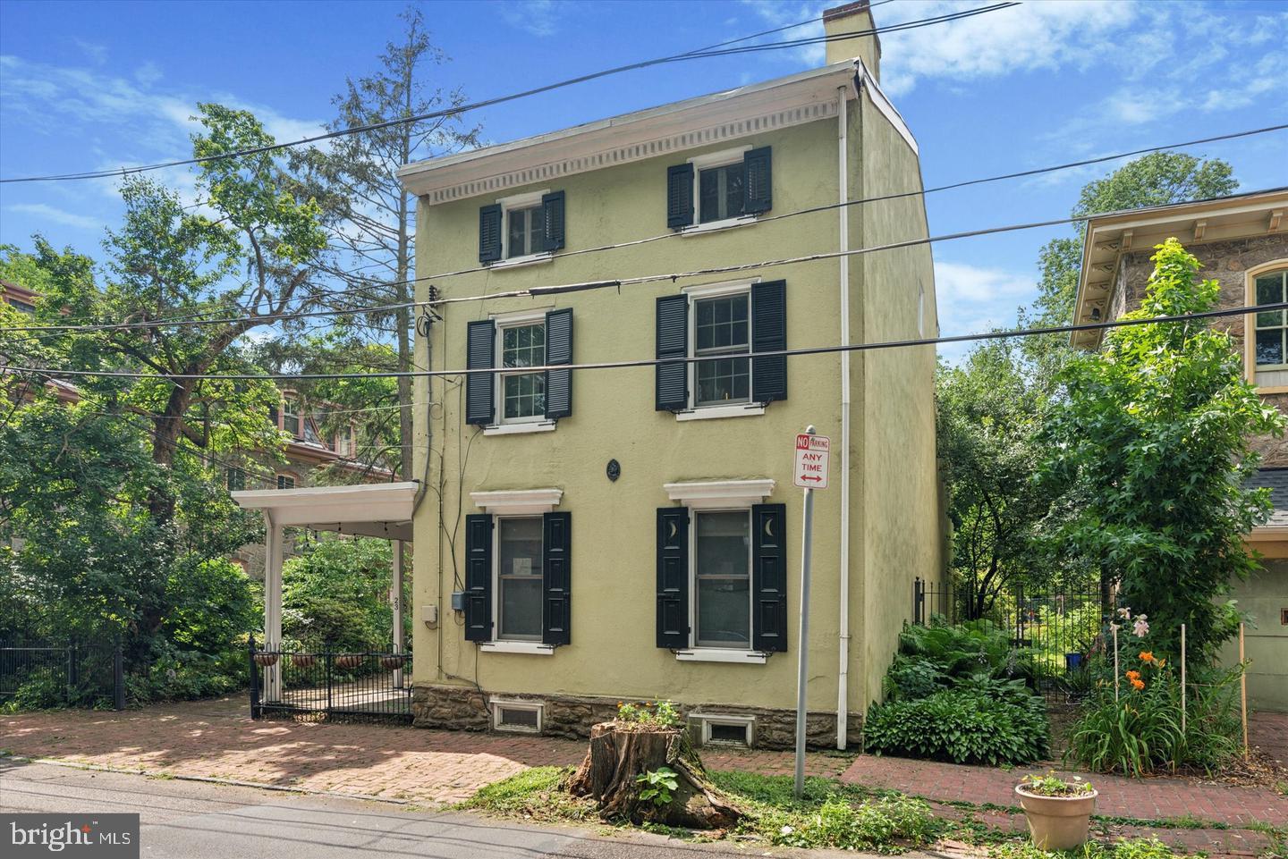 TULPEHOCKEN STATION - Residential Lease