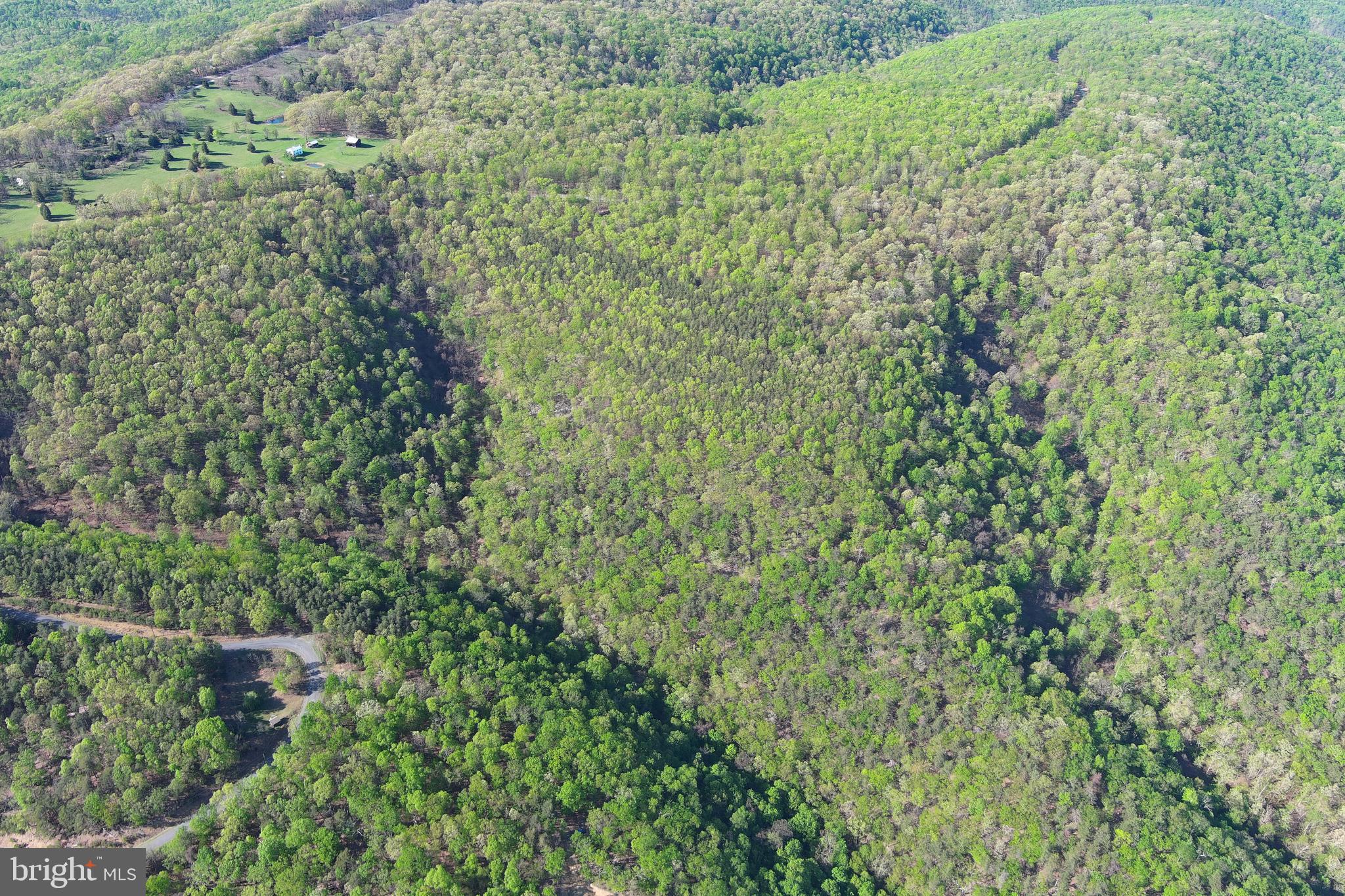 BLUFFS ON THE POTOMAC - Land