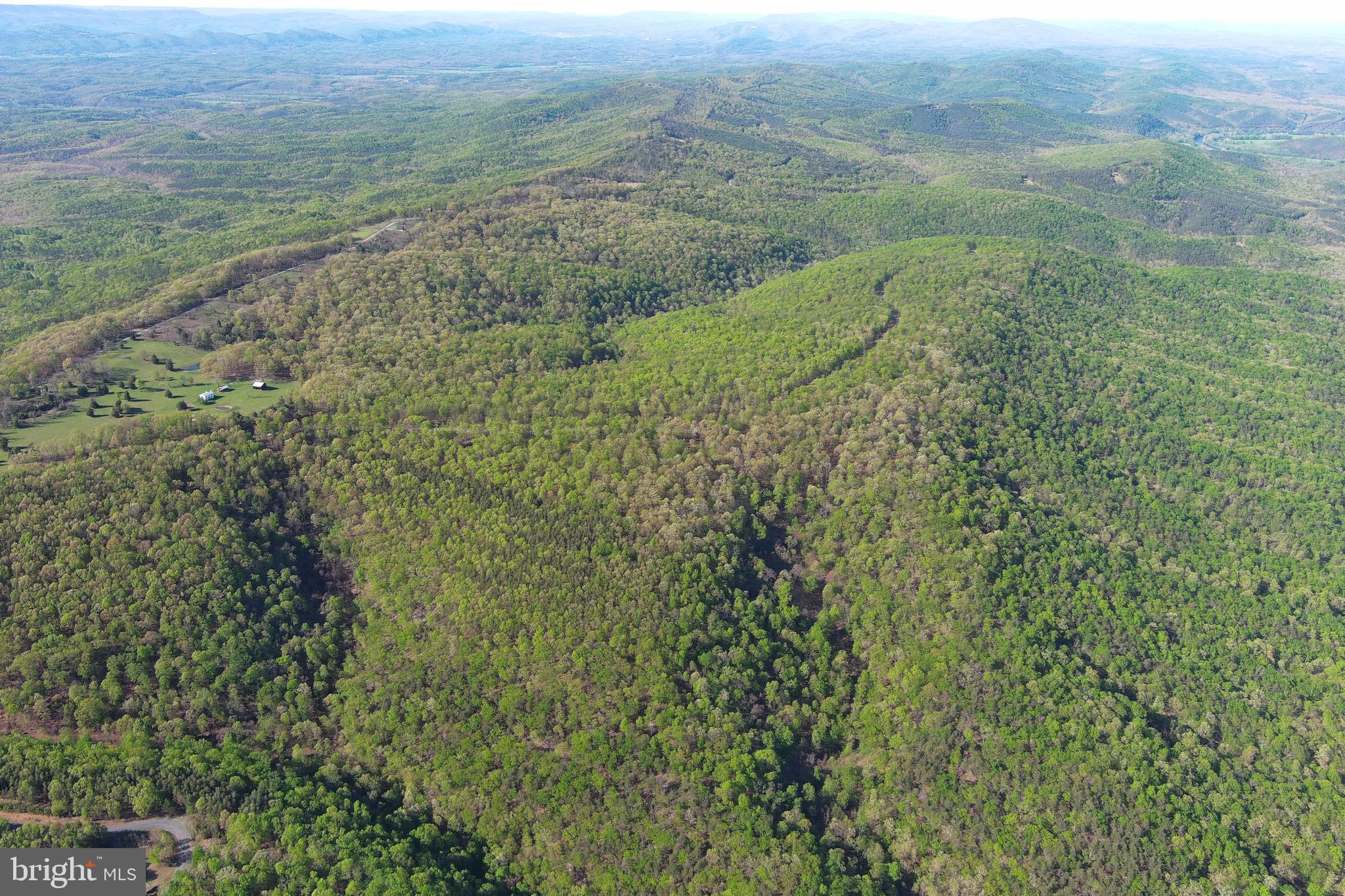 BLUFFS ON THE POTOMAC - Land