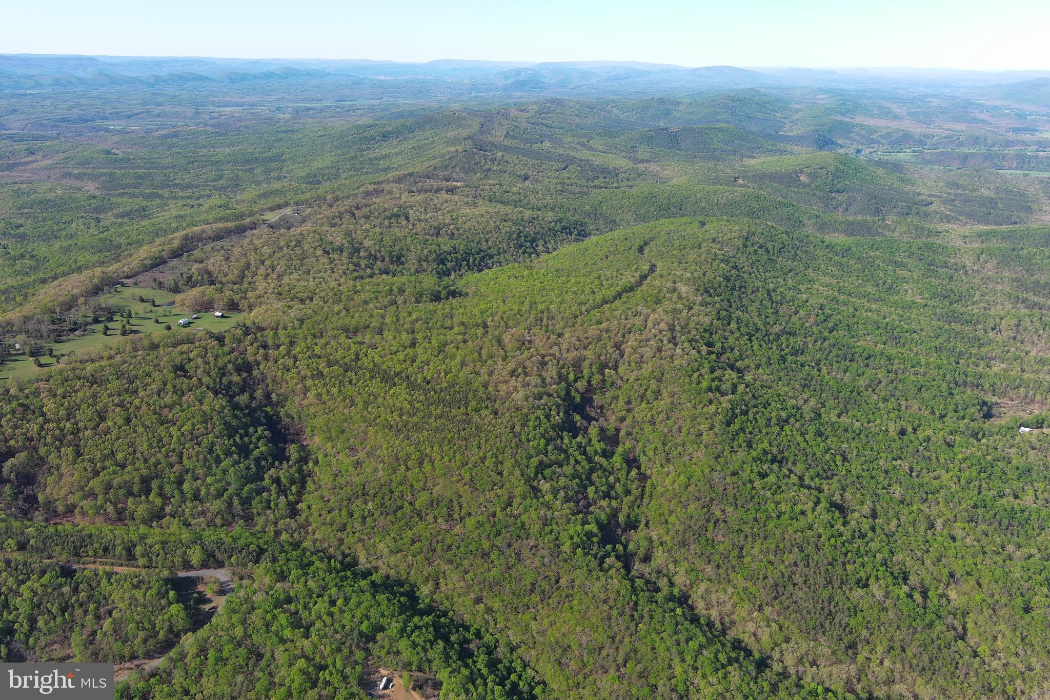 BLUFFS ON THE POTOMAC - Land