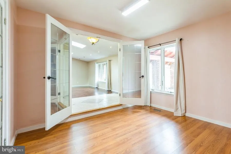 Marlton, New Jersey 08053, United States, 4 Bedrooms Bedrooms, ,2 BathroomsBathrooms,Residential,Contingent,182608