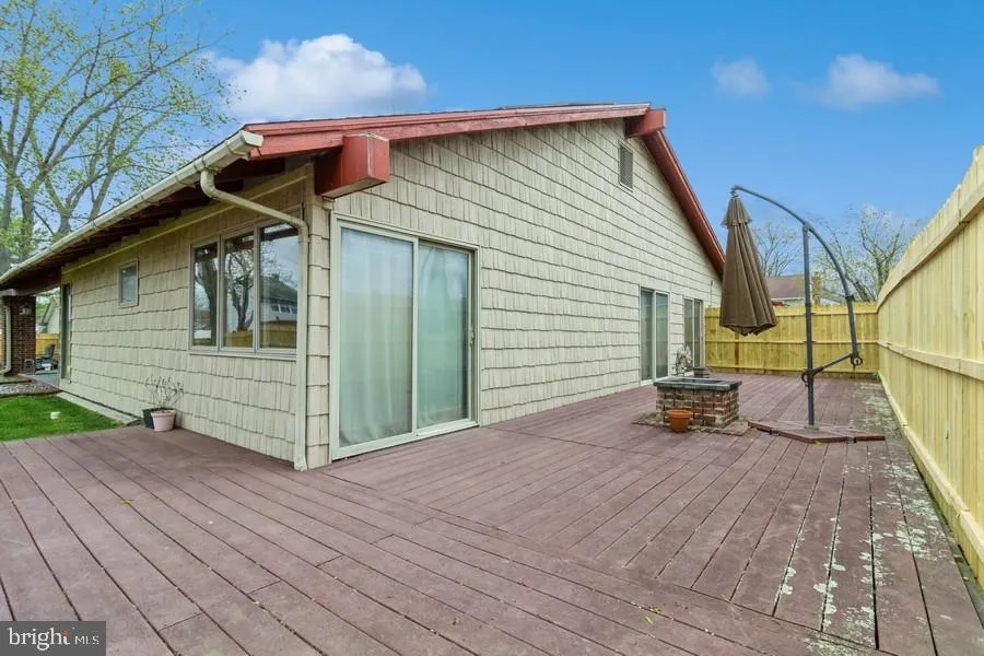 Marlton, New Jersey 08053, United States, 4 Bedrooms Bedrooms, ,2 BathroomsBathrooms,Residential,Contingent,182608