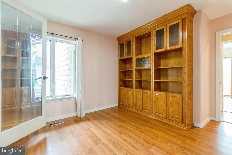 Marlton, New Jersey 08053, United States, 4 Bedrooms Bedrooms, ,2 BathroomsBathrooms,Residential,Contingent,182608