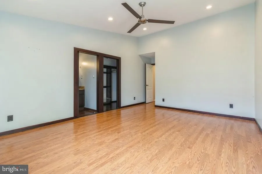 Marlton, New Jersey 08053, United States, 4 Bedrooms Bedrooms, ,2 BathroomsBathrooms,Residential,Contingent,182608