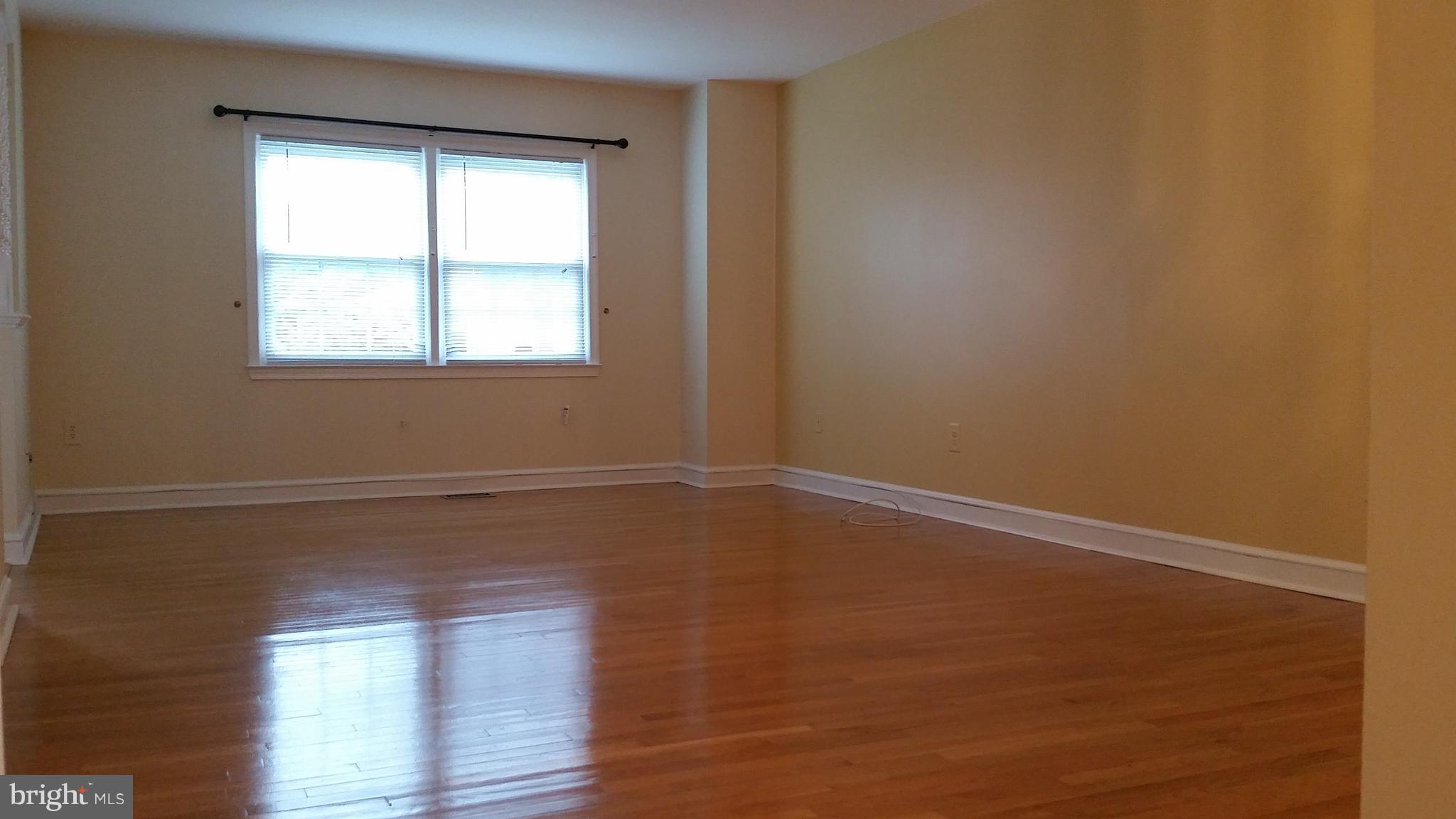 ROYAL COURT - Residential Lease