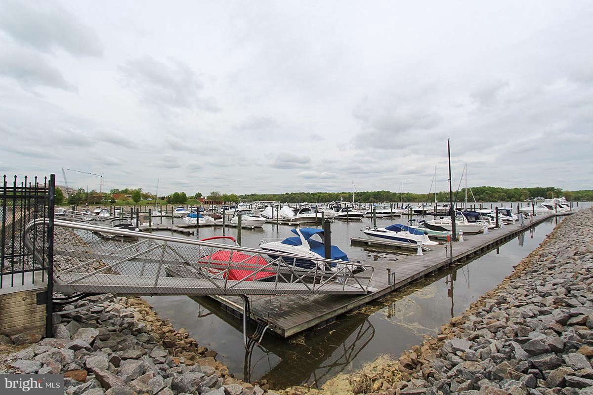 BELMONT BAY - Residential