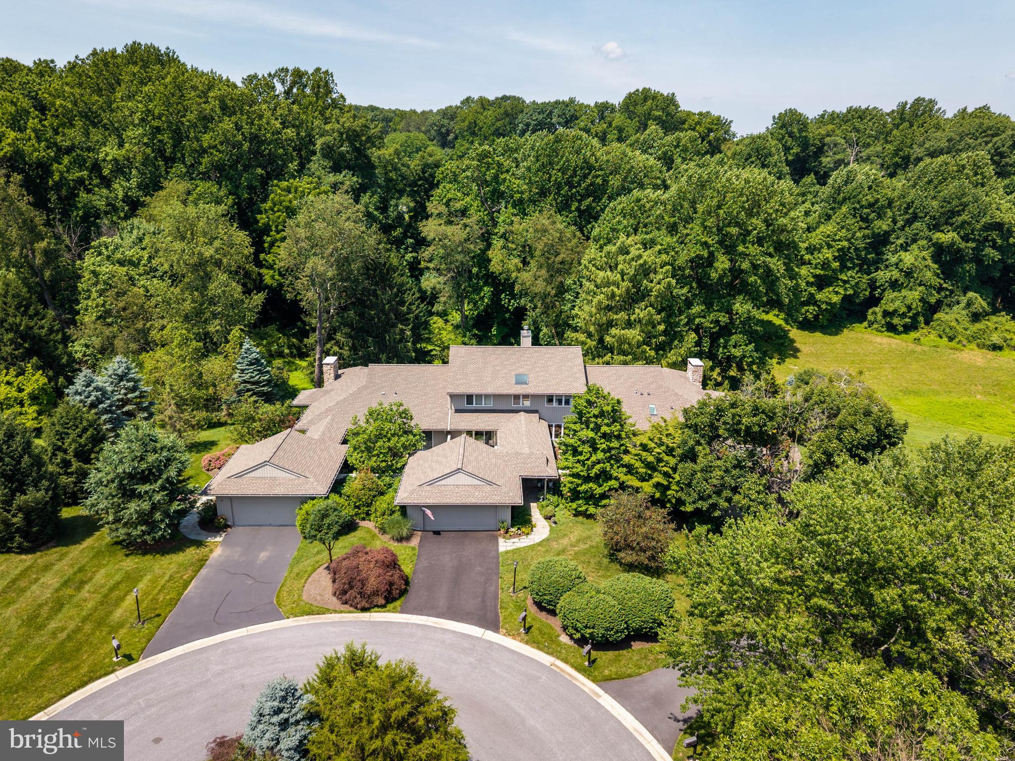 8 TULLAMORE DRIVE