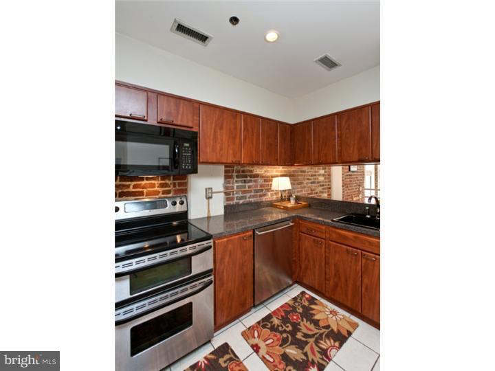 OLD CITY - Residential Lease