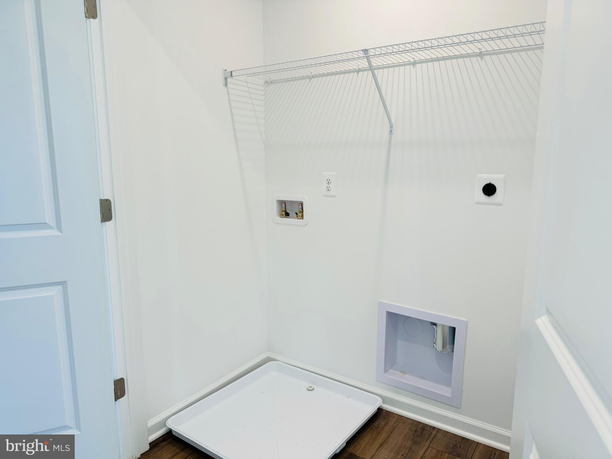 KING'S CROSSING - Residential Lease