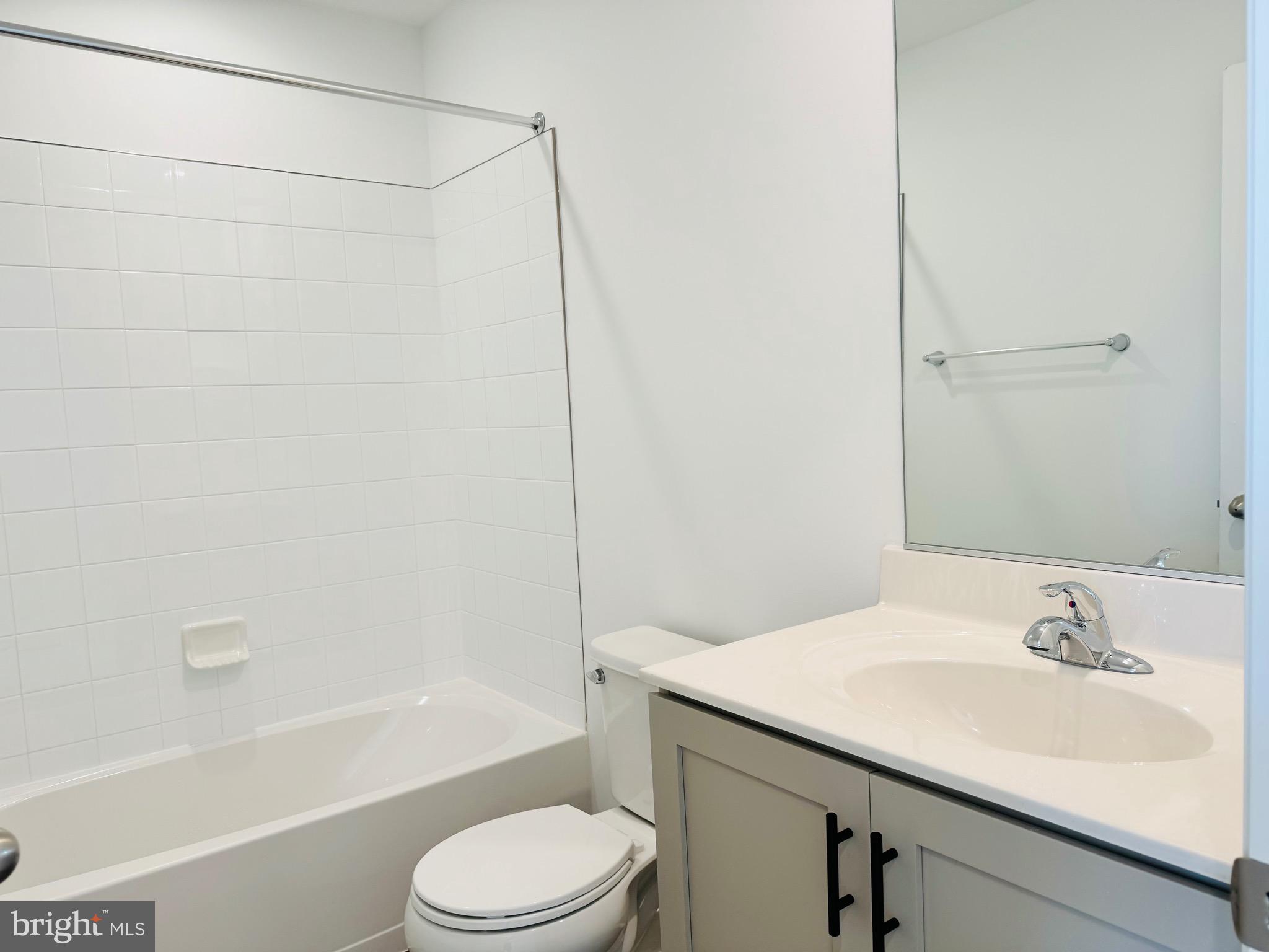 KING'S CROSSING - Residential Lease